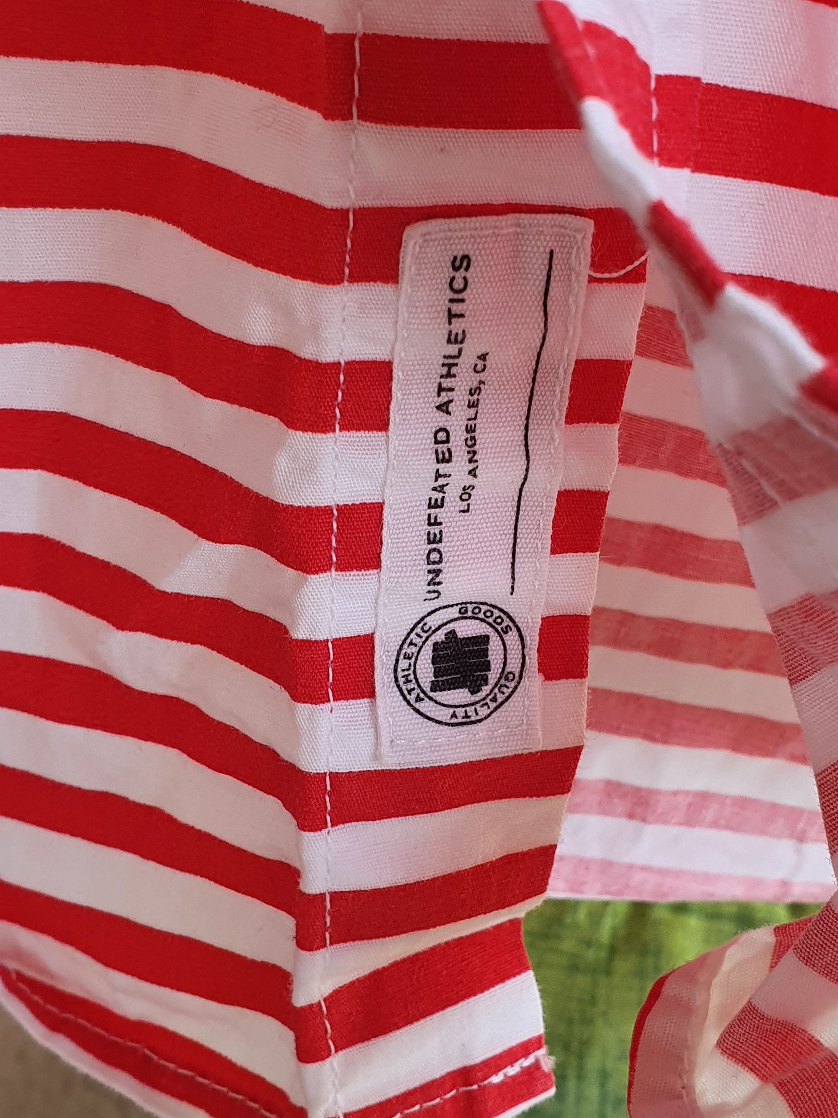 Undefeated Undefeated Red/White striped short sleeve button up shirt,S Size US S / EU 44-46 / 1 - 12 Thumbnail