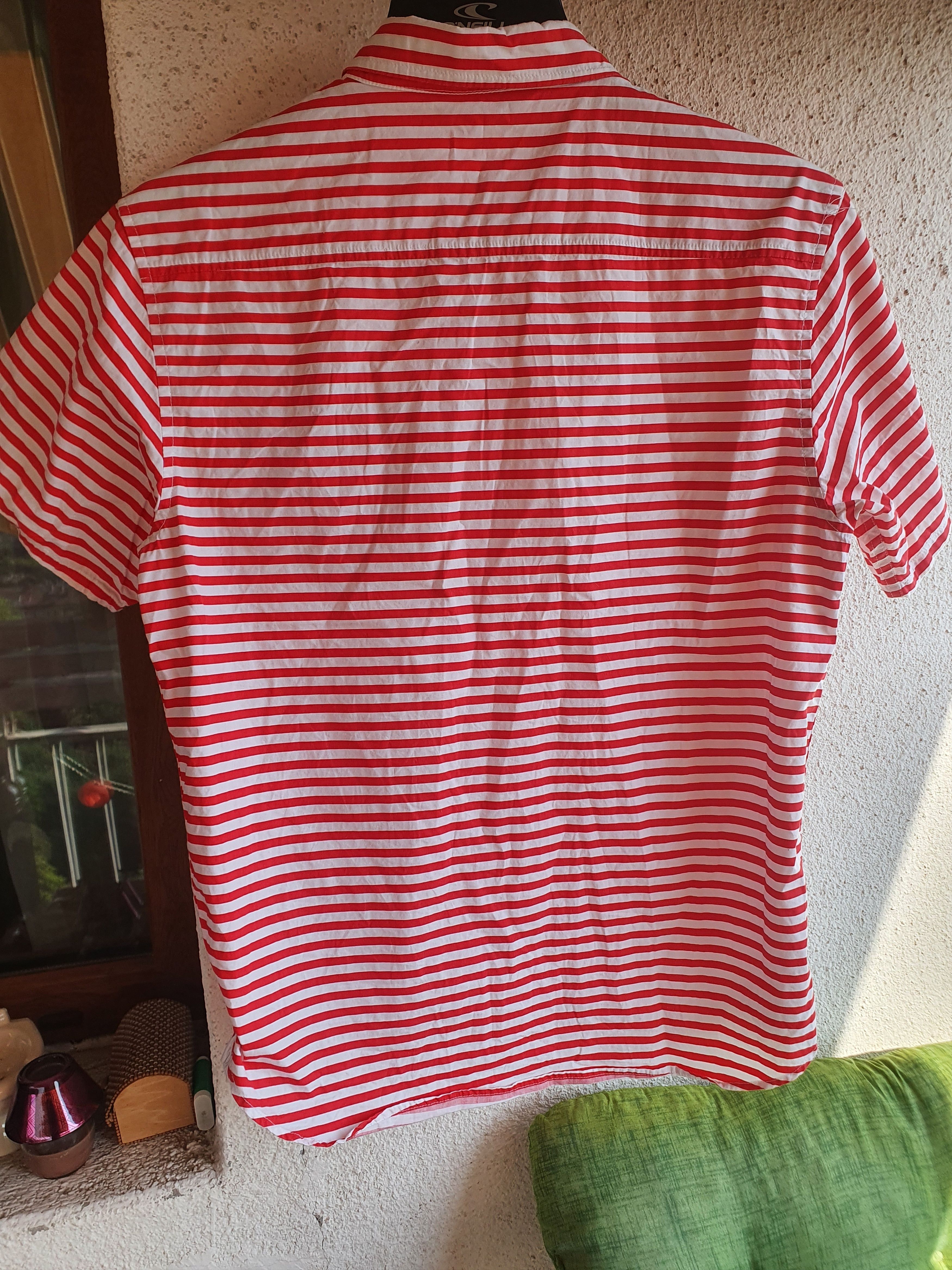 Undefeated Undefeated Red/White striped short sleeve button up shirt,S Size US S / EU 44-46 / 1 - 16 Thumbnail