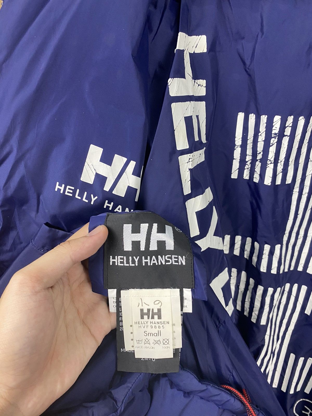 Helly Hansen DL Reversible Helly Hansen puffer jacket Sweaters #3632 Size US S / EU 44-46 / 1 - 3 Thumbnail