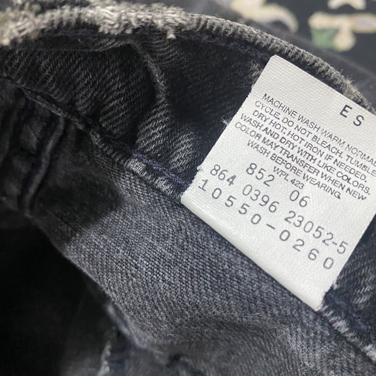 Levi's Vintage 90s Levis 550 Superblack Relaxed Fit Tapered Leg Size US 28 / EU 44 - 16 Thumbnail