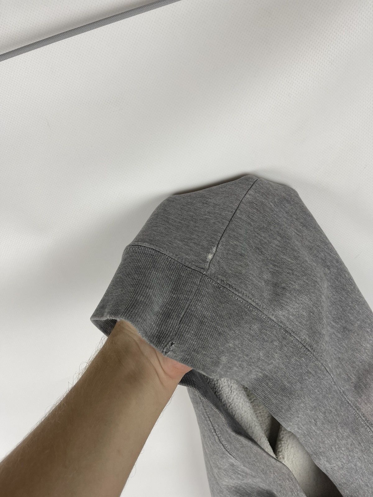 Carhartt × Vintage Carhartt vintage 90s trashed used grey big logo sweatshirt Size US M / EU 48-50 / 2 - 19 Thumbnail