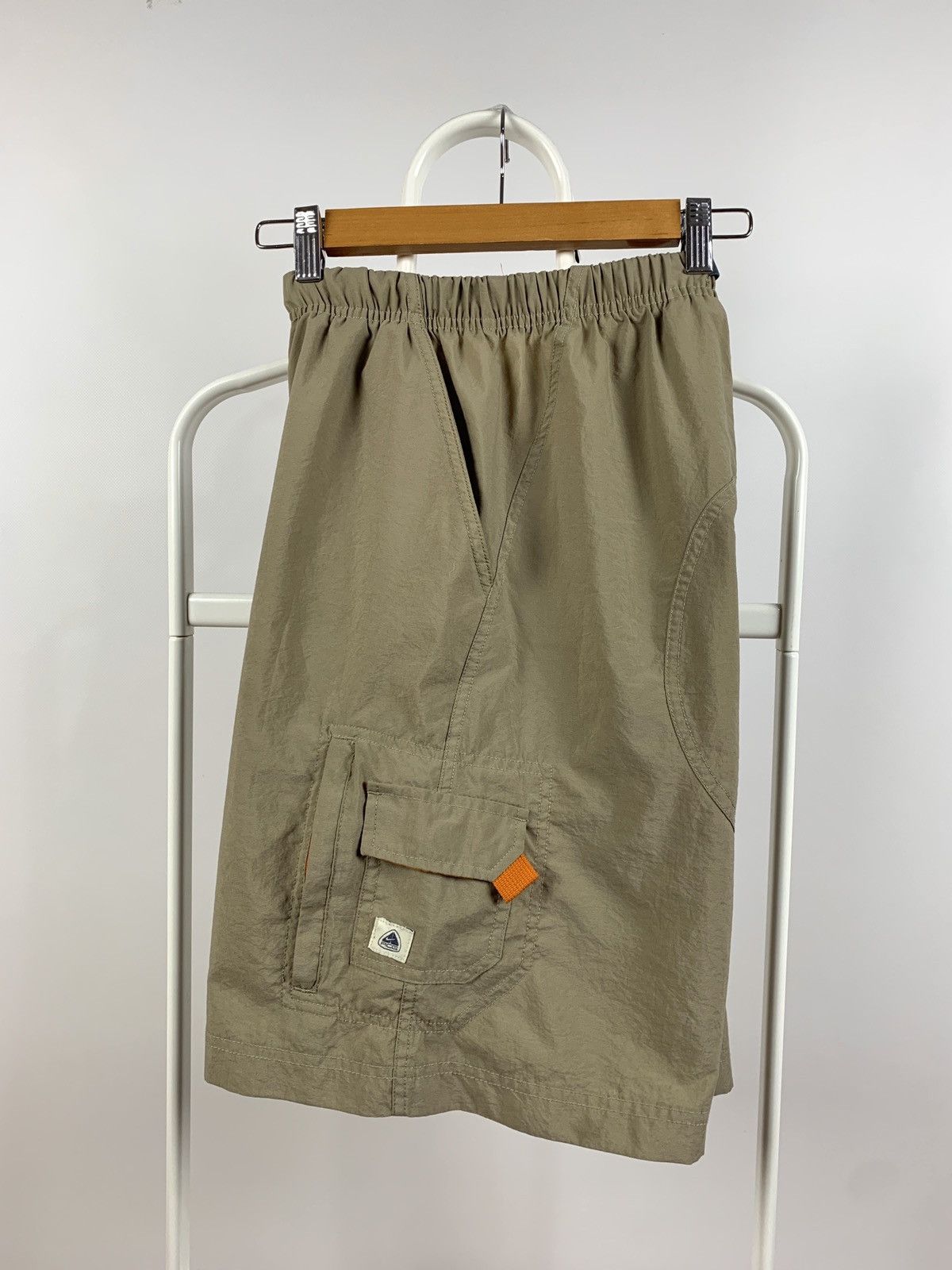 Nike Vintage Nike ACG Beige Cargo Zip Pocket Shorts Size US 30 / EU 46 - 3 Thumbnail