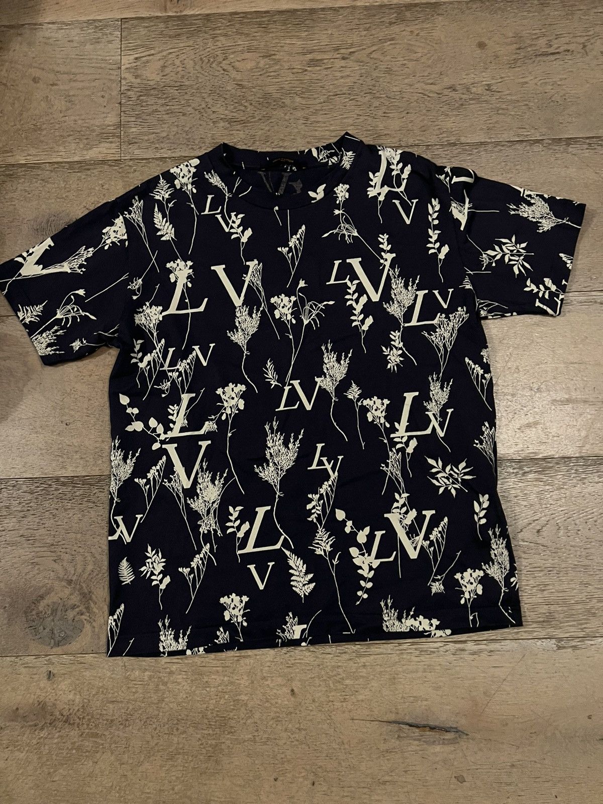 lv leaf print shirt｜TikTok Search