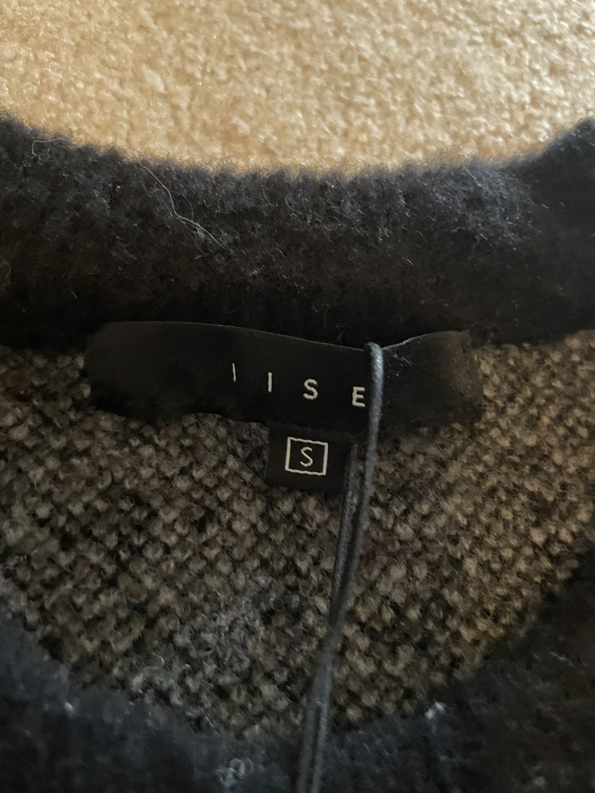 IISE TEXTURED STONE SWEATER