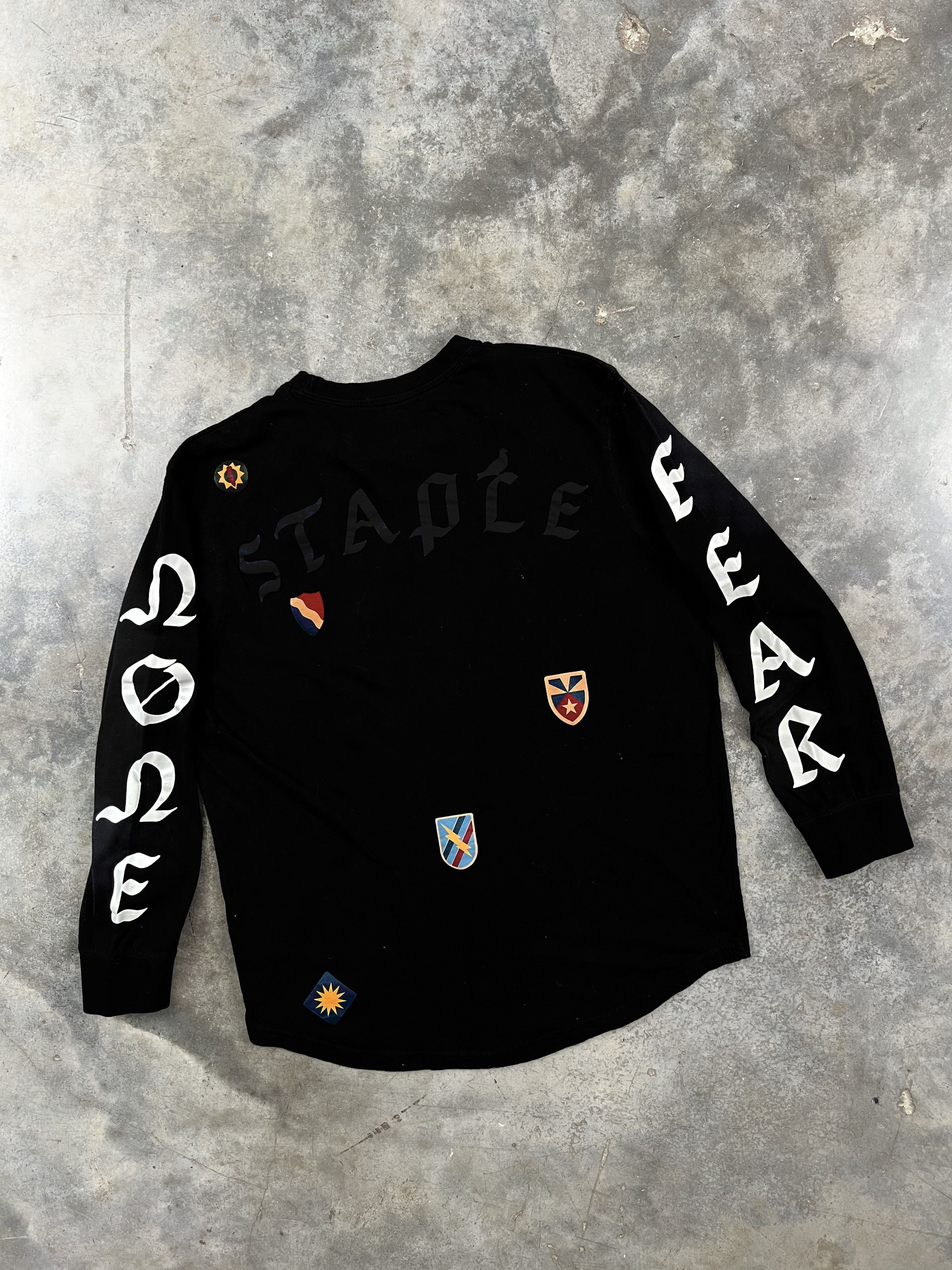 Staple Staple Fear None Black Pigeon Emblem Long Sleeve Large Size US L / EU 52-54 / 3 - 4 Thumbnail