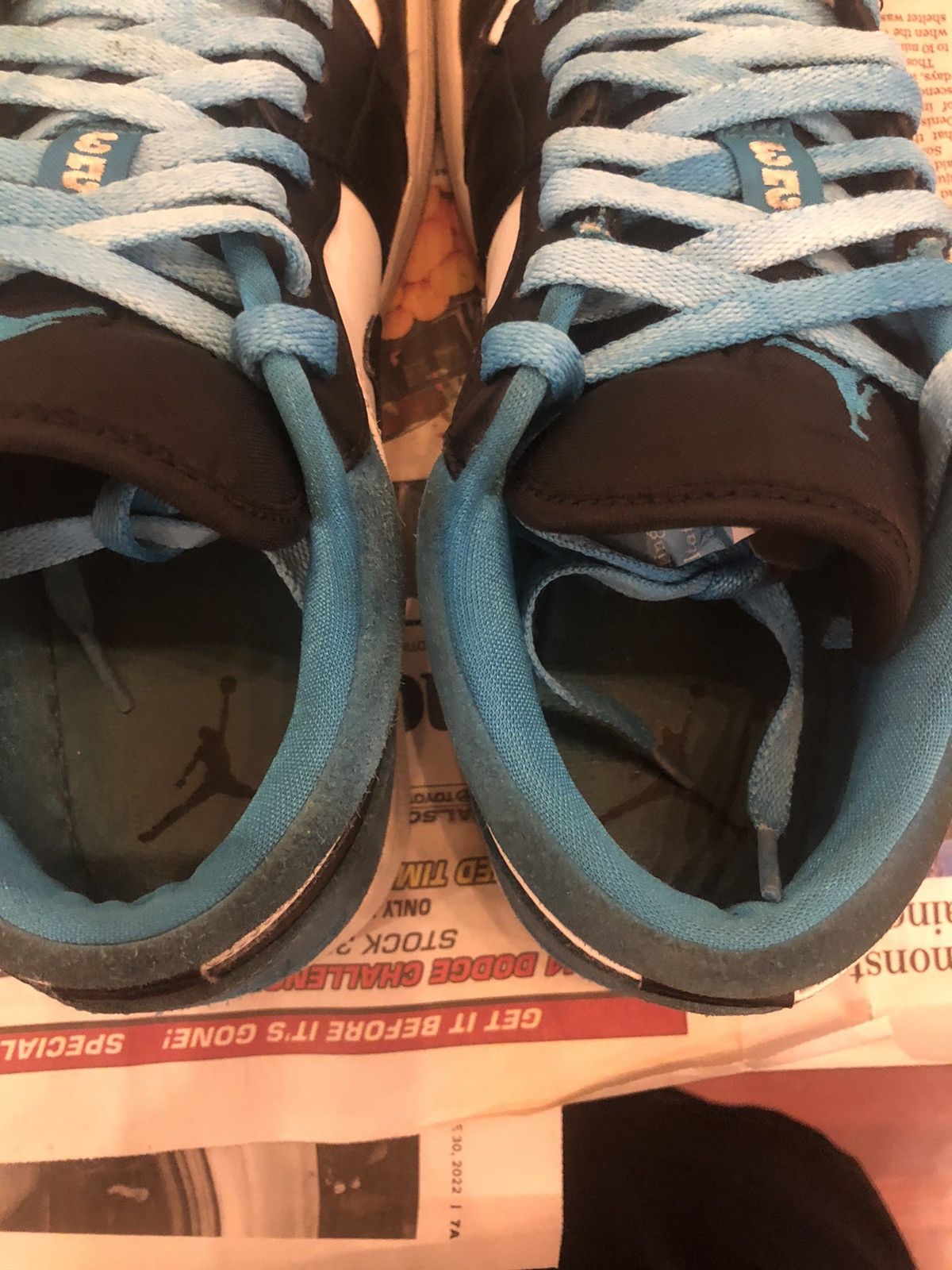 Jordan Brand Jordan 1 Low Laser Blue Size US 9.5 / EU 42-43 - 6 Thumbnail