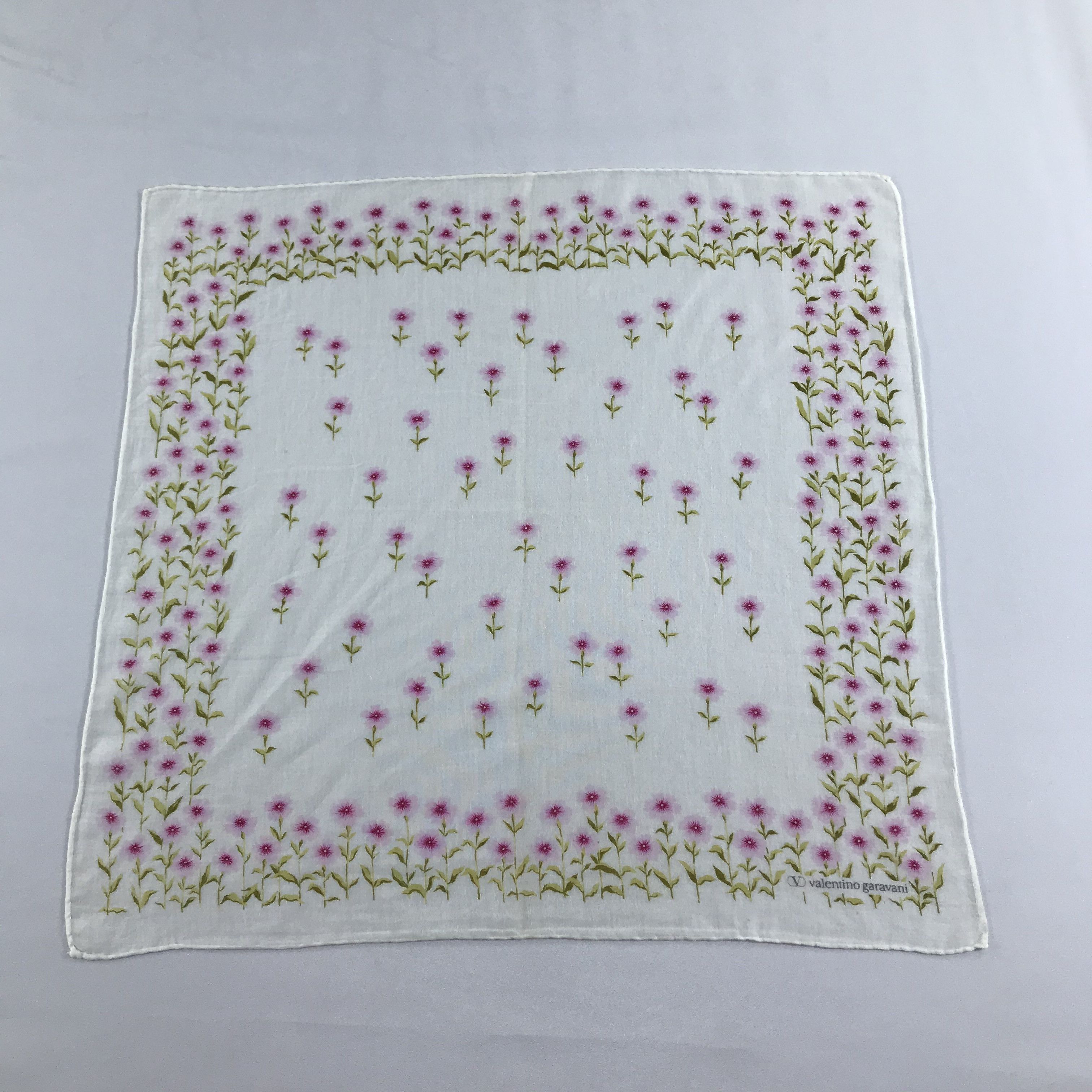 Valentino Valentino Garavani Handkerchief Neckerchief Bandana H1248 Size ONE SIZE - 2 Thumbnail