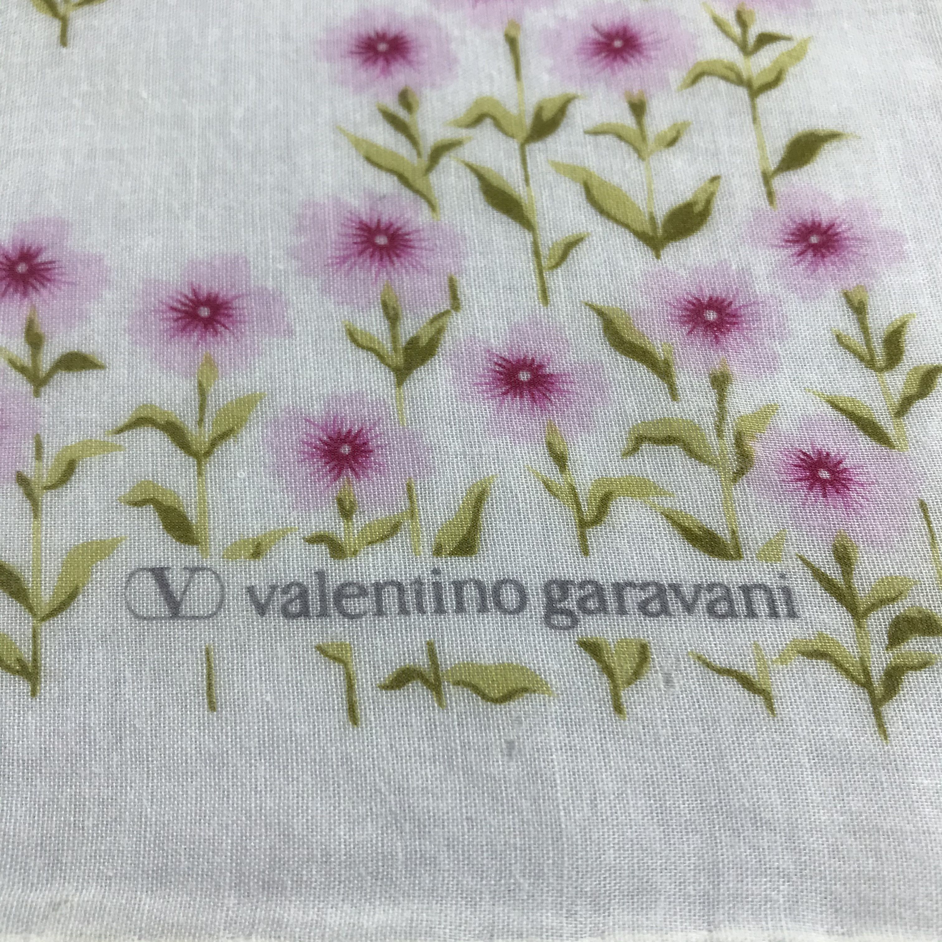 Valentino Valentino Garavani Handkerchief Neckerchief Bandana H1248 Size ONE SIZE - 3 Thumbnail