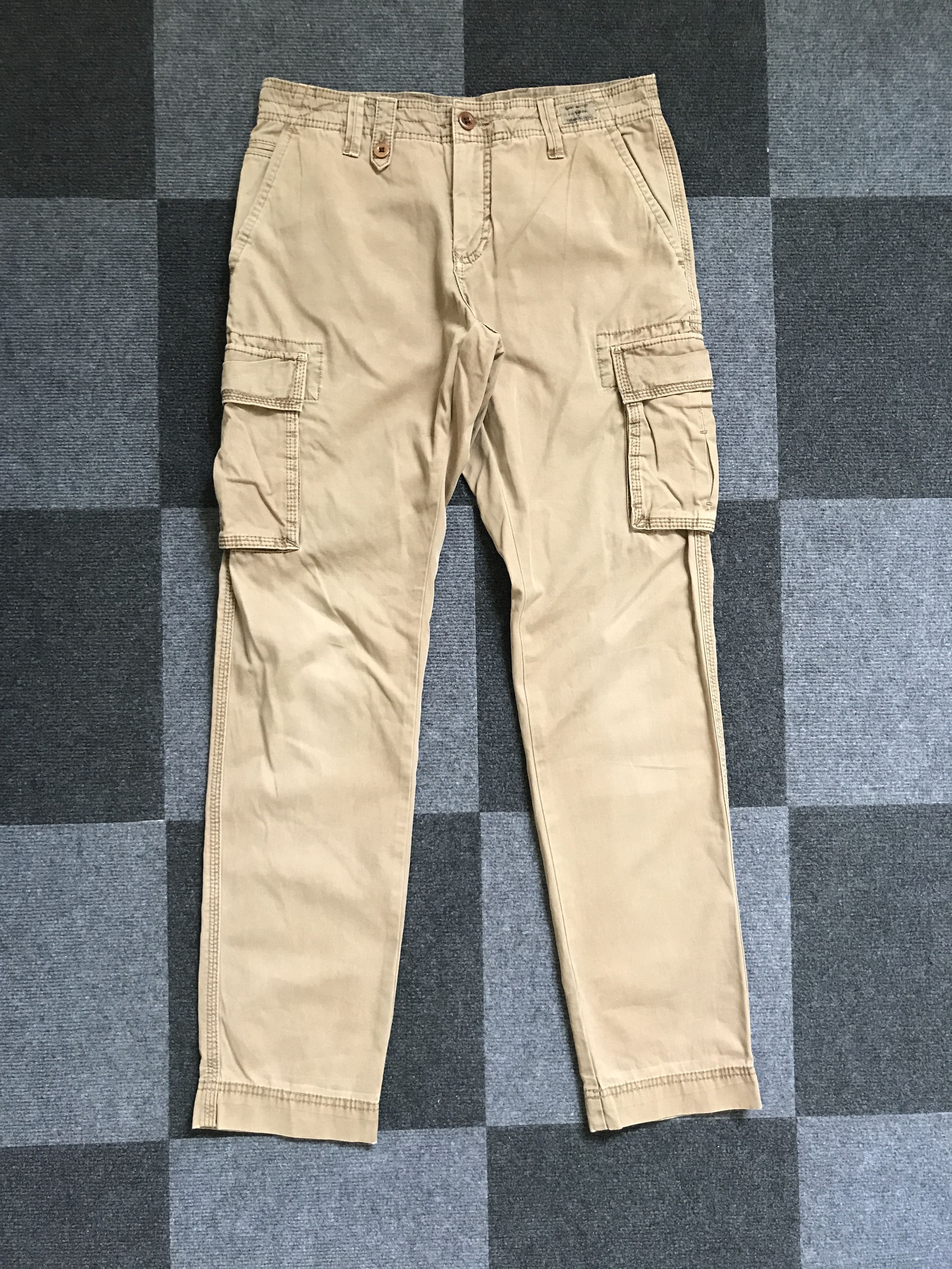 Image of Cp184 Tommy Hilfiger Cargo Pant in Aged Khaki, Men's (Size 30)