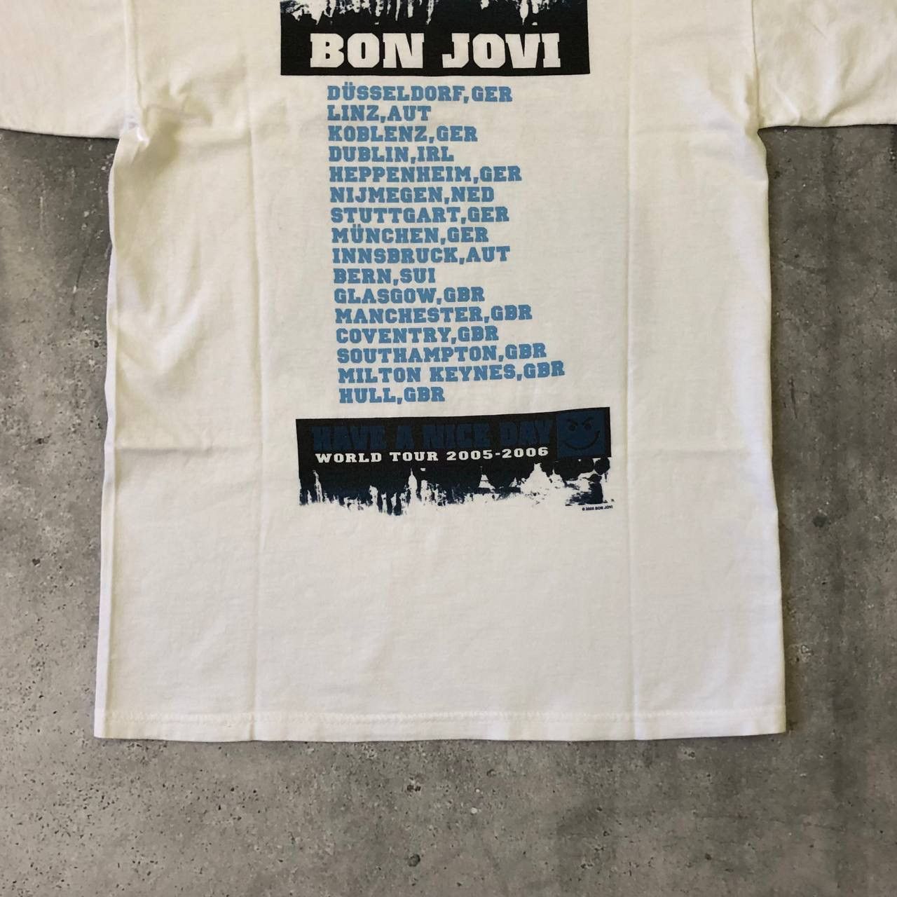 Band Tees Vintage 2005 Bon Jovi World Tour Have A Nice Day T Shirt Size US S / EU 44-46 / 1 - 13 Thumbnail