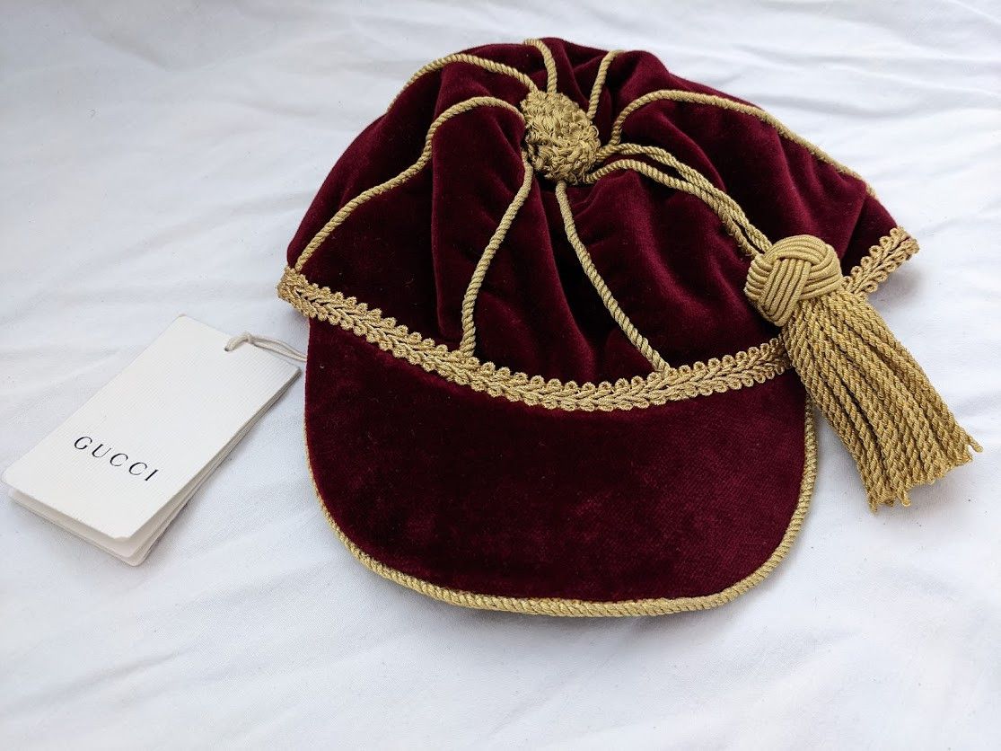 Gucci Gucci Red Velvet Hat With Tassel | Grailed display picture 1