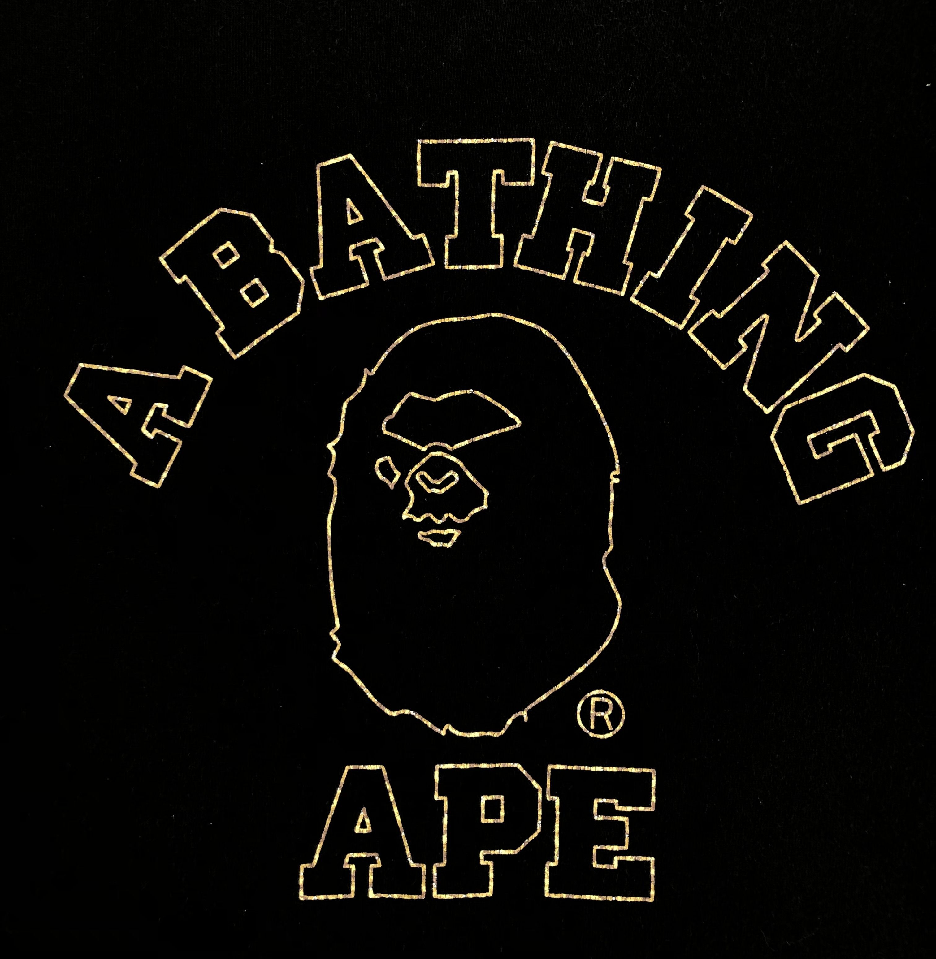 Bape RARE🔥VINTAGE BAPE CAMOCOLLAGE BIG LOGO TEE Size US M / EU 48-50 / 2 - 8 Thumbnail