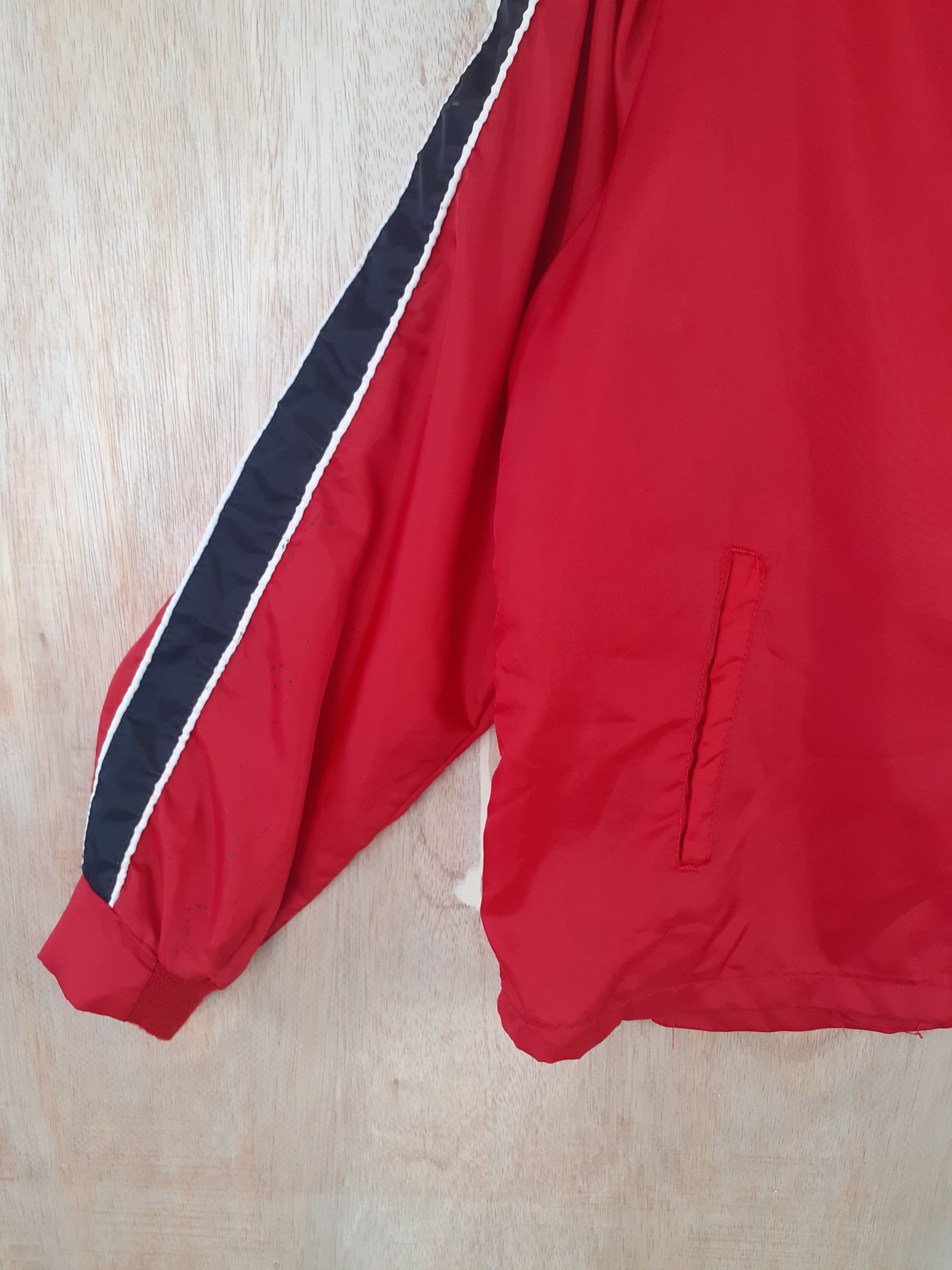 Vintage Uniroyal vintage usa red sweater #2904 Size US L / EU 52-54 / 3 - 4 Thumbnail