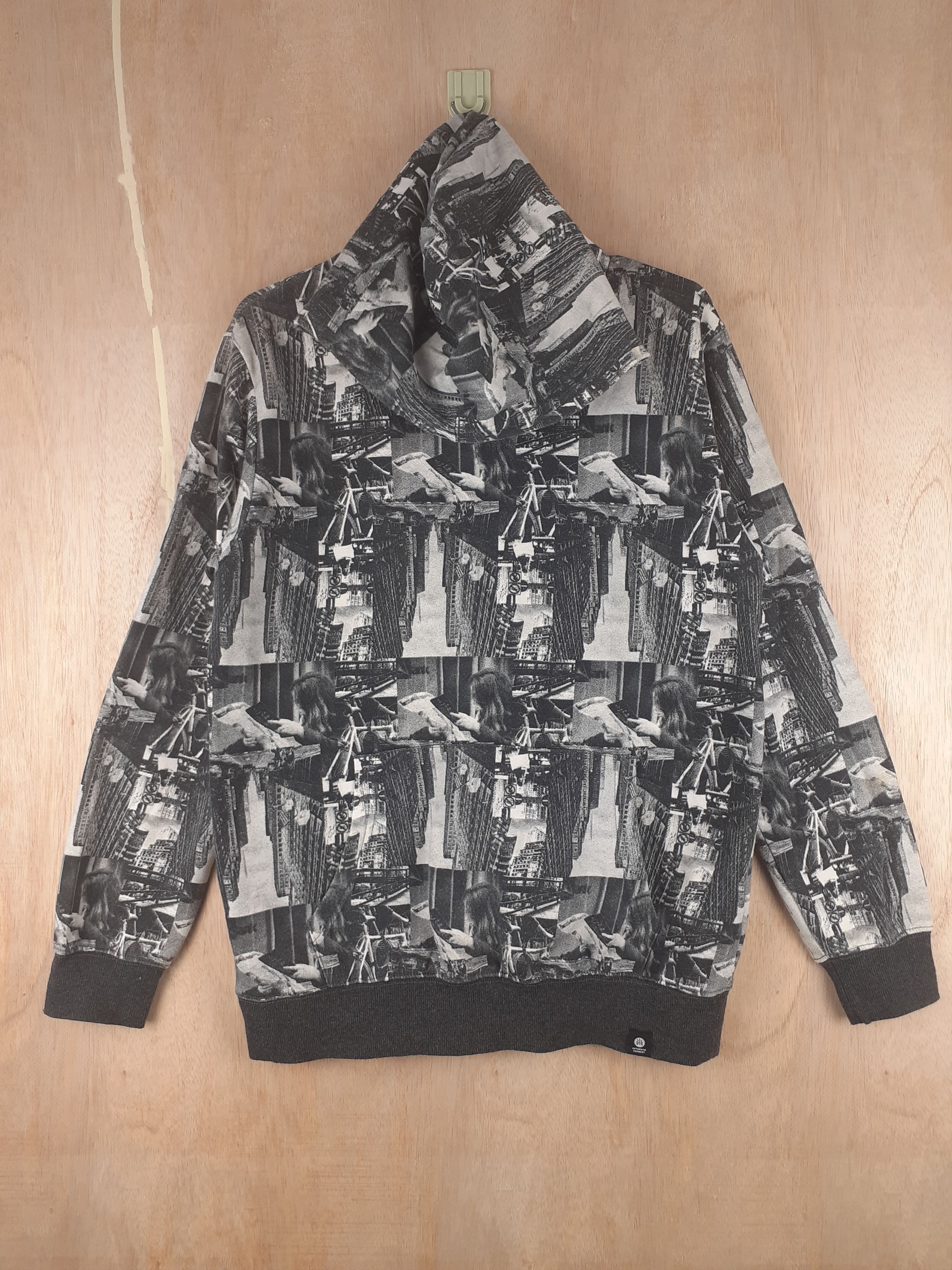 Japanese Brand × Restoration Restoration gray full print hoodie sweater #2787 Size US L / EU 52-54 / 3 - 1 Thumbnail