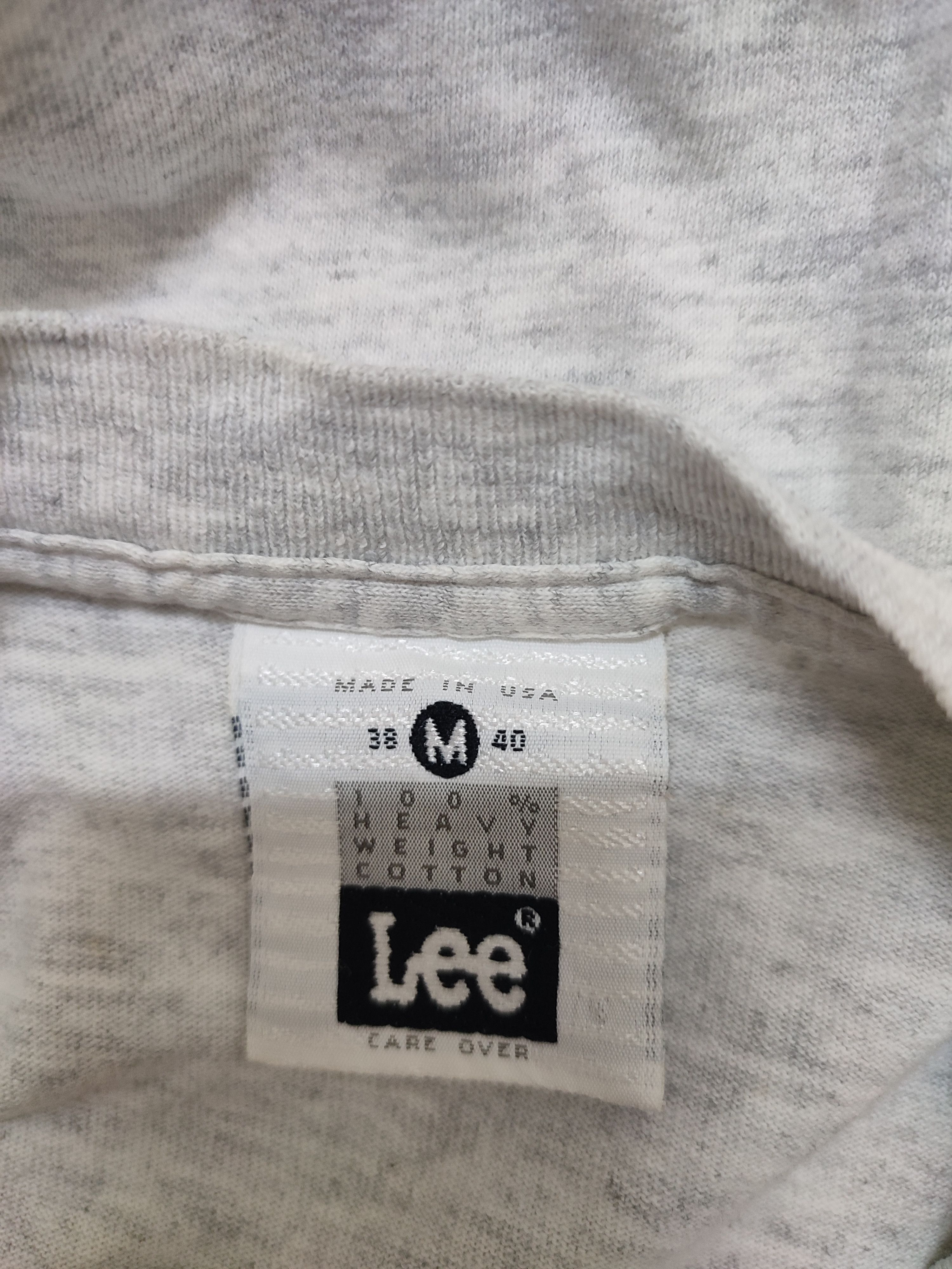 Lee 💥Distressed 💥 Vintage Lee Big Logo Tees Size US M / EU 48-50 / 2 - 4 Thumbnail