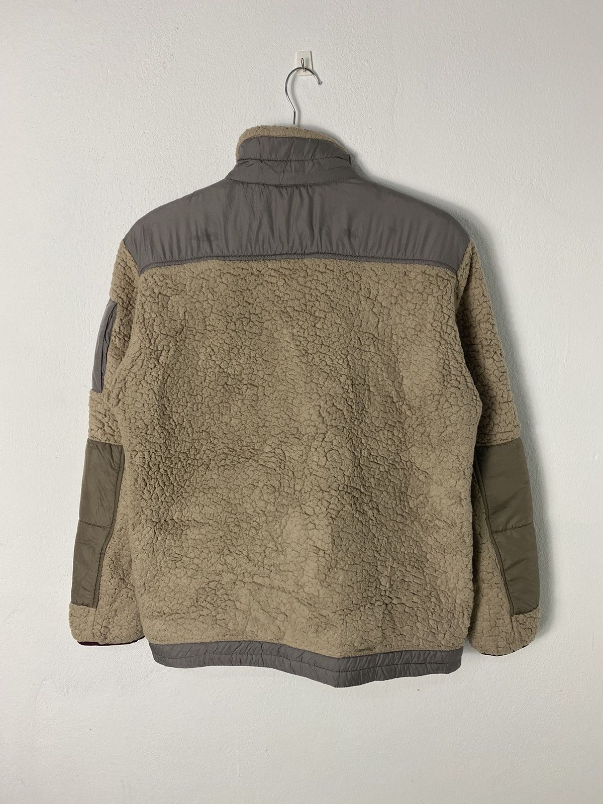 Jun Takahashi × Undercover × Uniqlo Undercover Uniqlo Deep Pile Sherpa Jacket Size US M / EU 48-50 / 2 - 2 Thumbnail