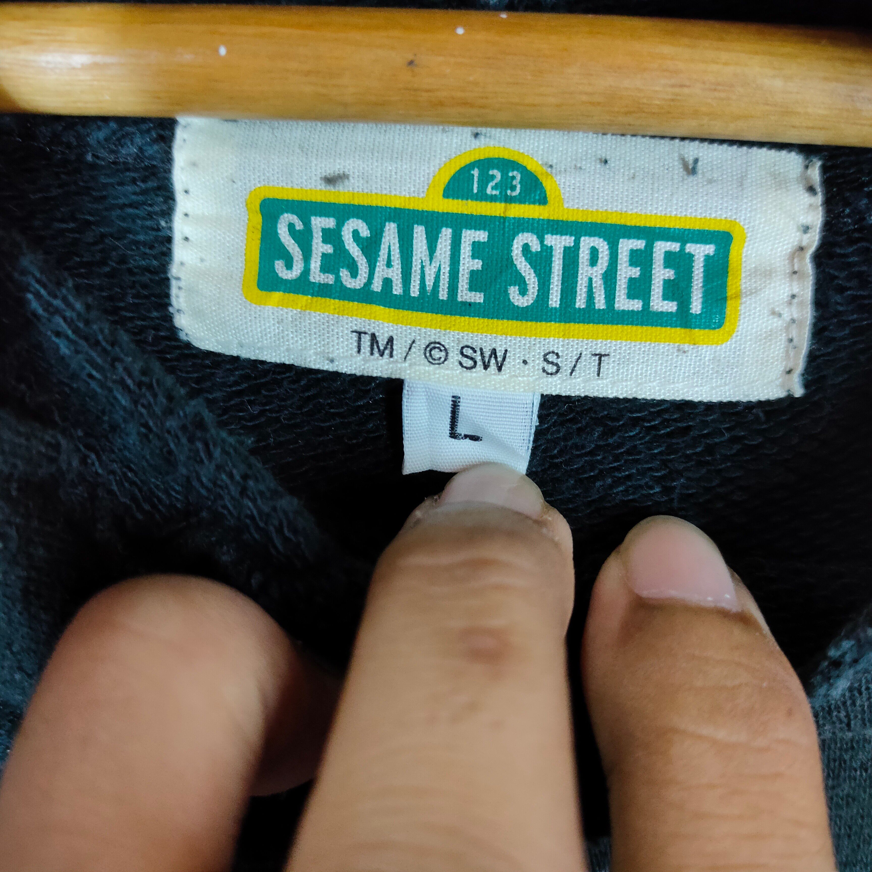 Vintage Vintage SESAME STREET Elmo Character Hoodie Sweatshirt Size US M / EU 48-50 / 2 - 6 Thumbnail