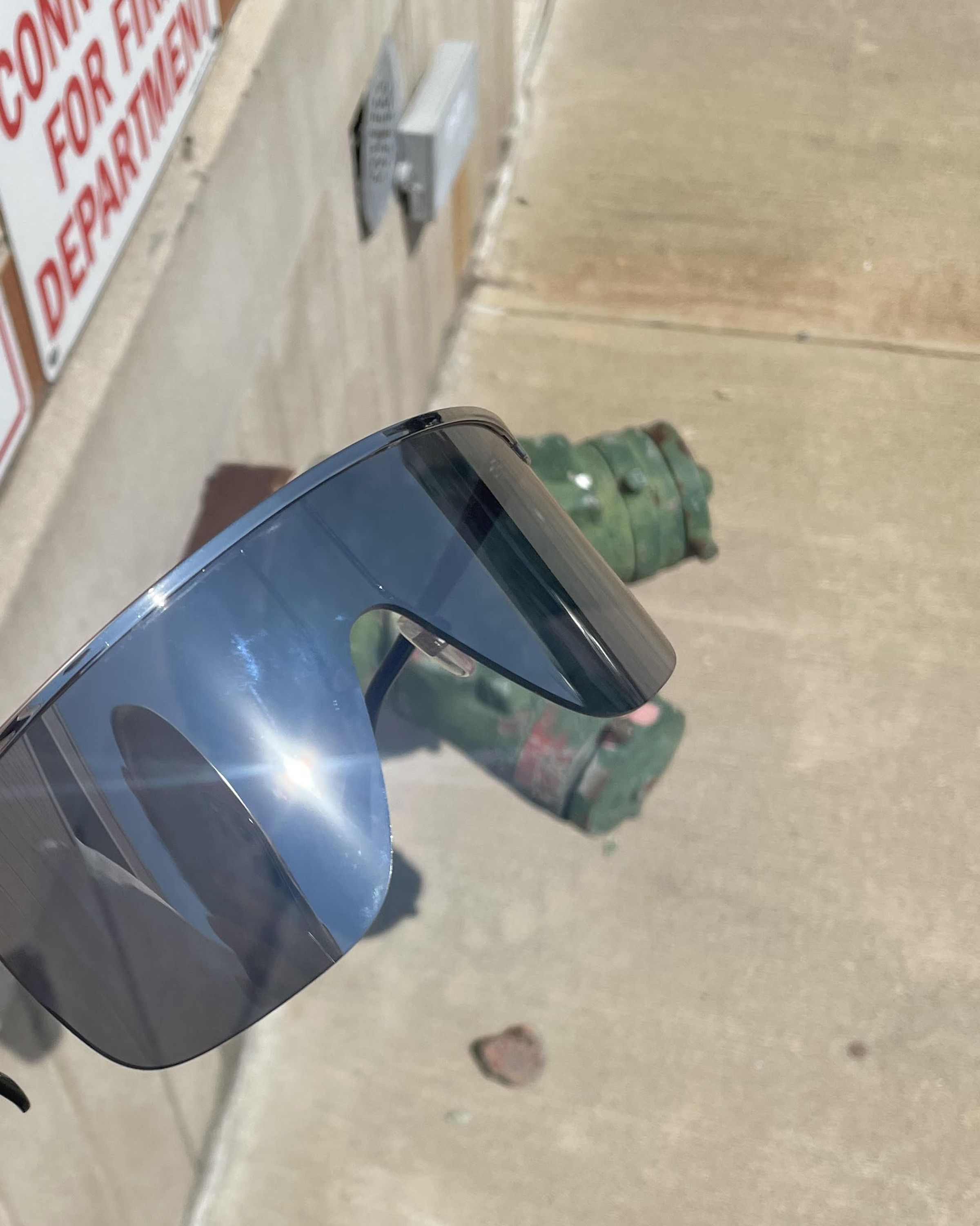Givenchy Givenchy Black Flash Sunglasses Size ONE SIZE - 9 Thumbnail