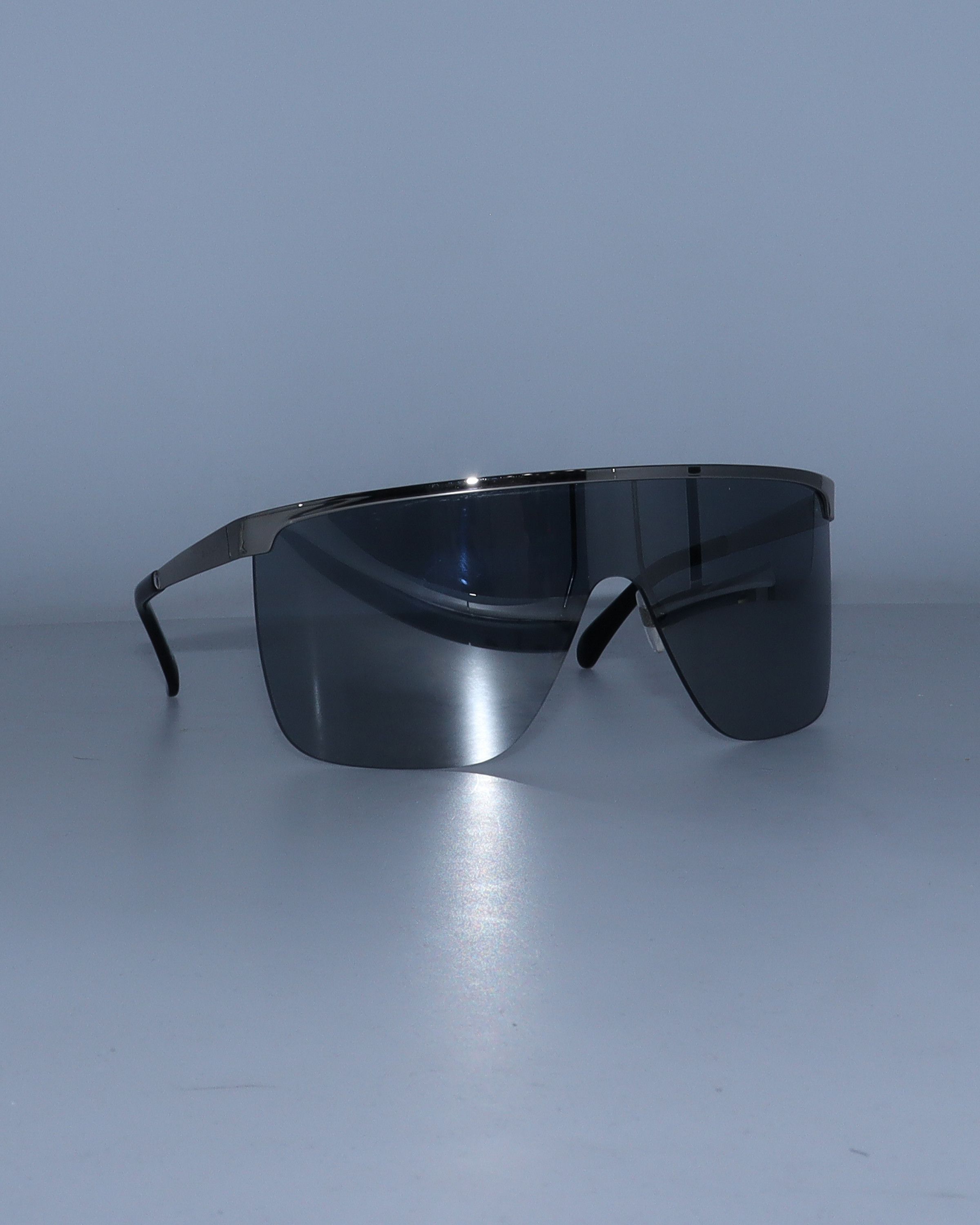 Givenchy Givenchy Black Flash Sunglasses Size ONE SIZE - 2 Thumbnail