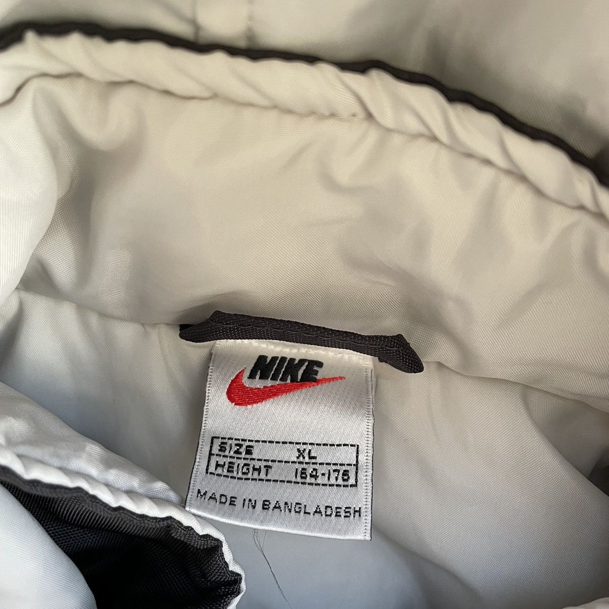 Nike × Vintage Vintage Nike Big Logo Light Jacket Size US L / EU 52-54 / 3 - 5 Thumbnail