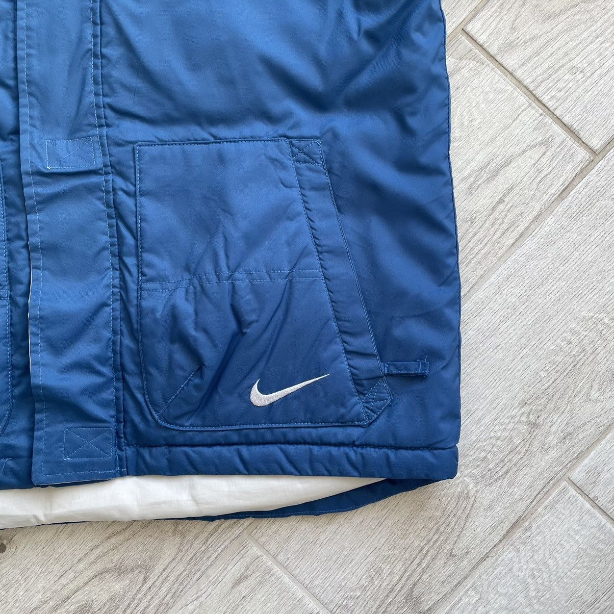 Nike × Vintage Vintage Nike Big Logo Light Jacket Size US L / EU 52-54 / 3 - 4 Thumbnail