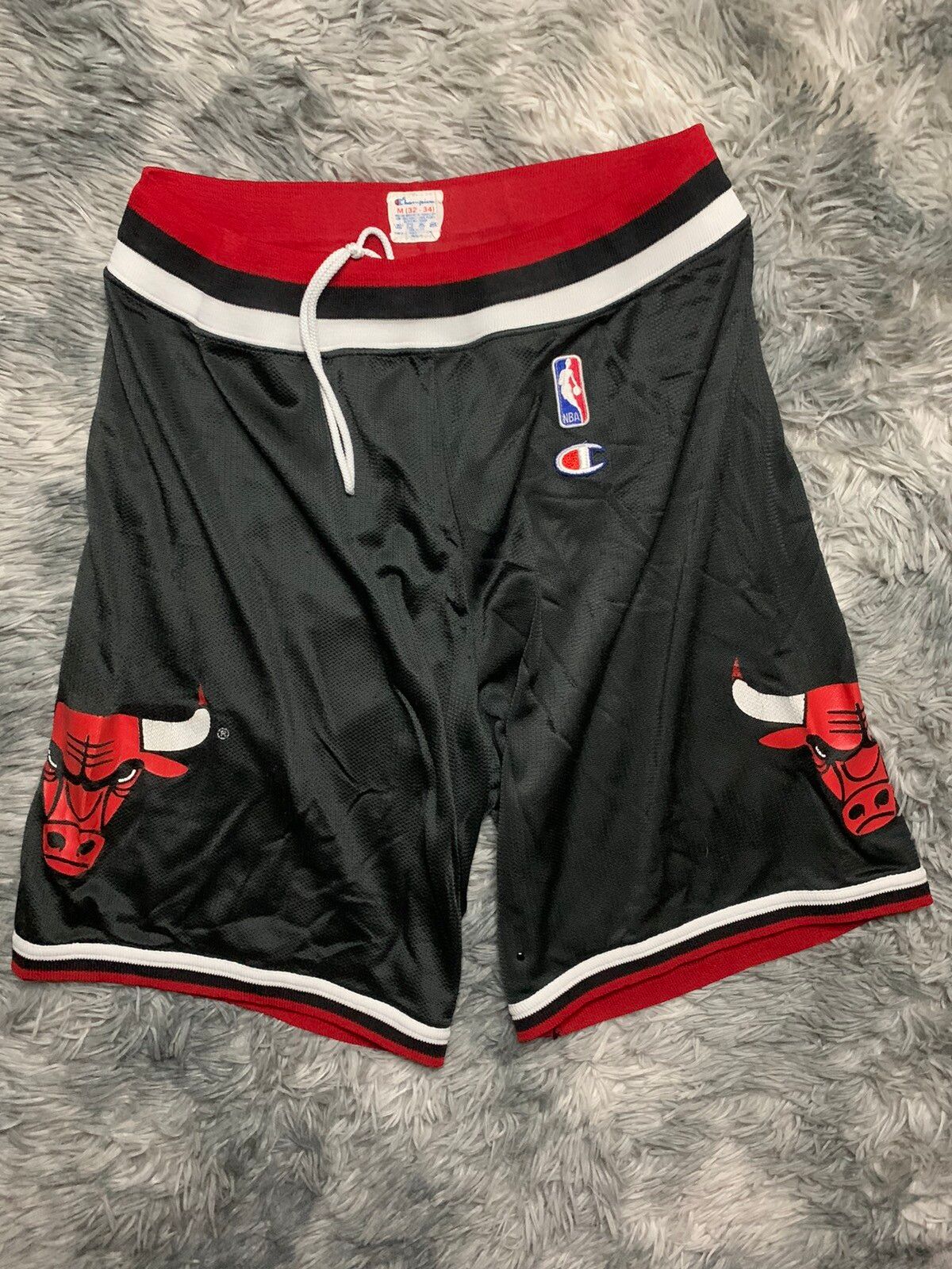 Vintage VTG 80-90’s Chicago Bulls NBA Michael Jordan champion shorts Size US 32 / EU 48 - 1 Preview