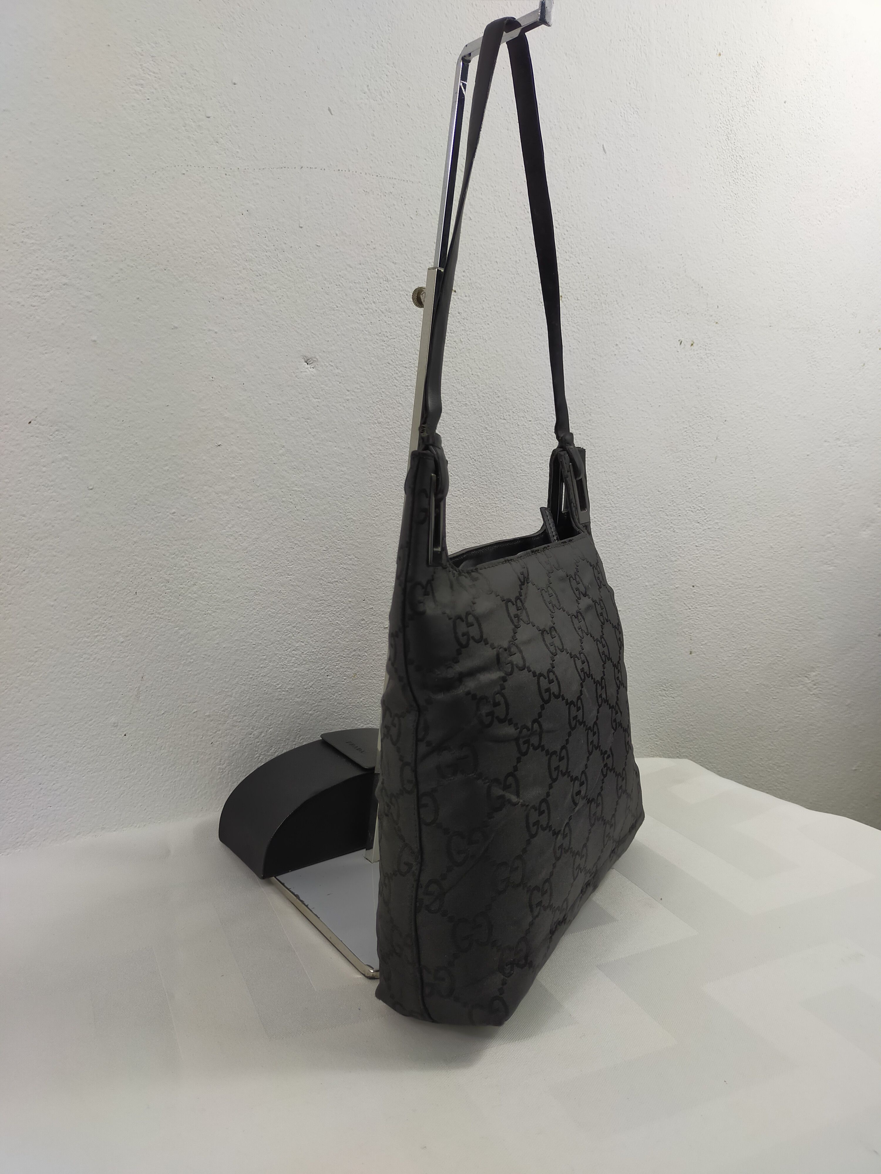 Gucci × Vintage Vintage Gucci GG Nylon Shoulder Bag Size ONE SIZE - 2 Thumbnail