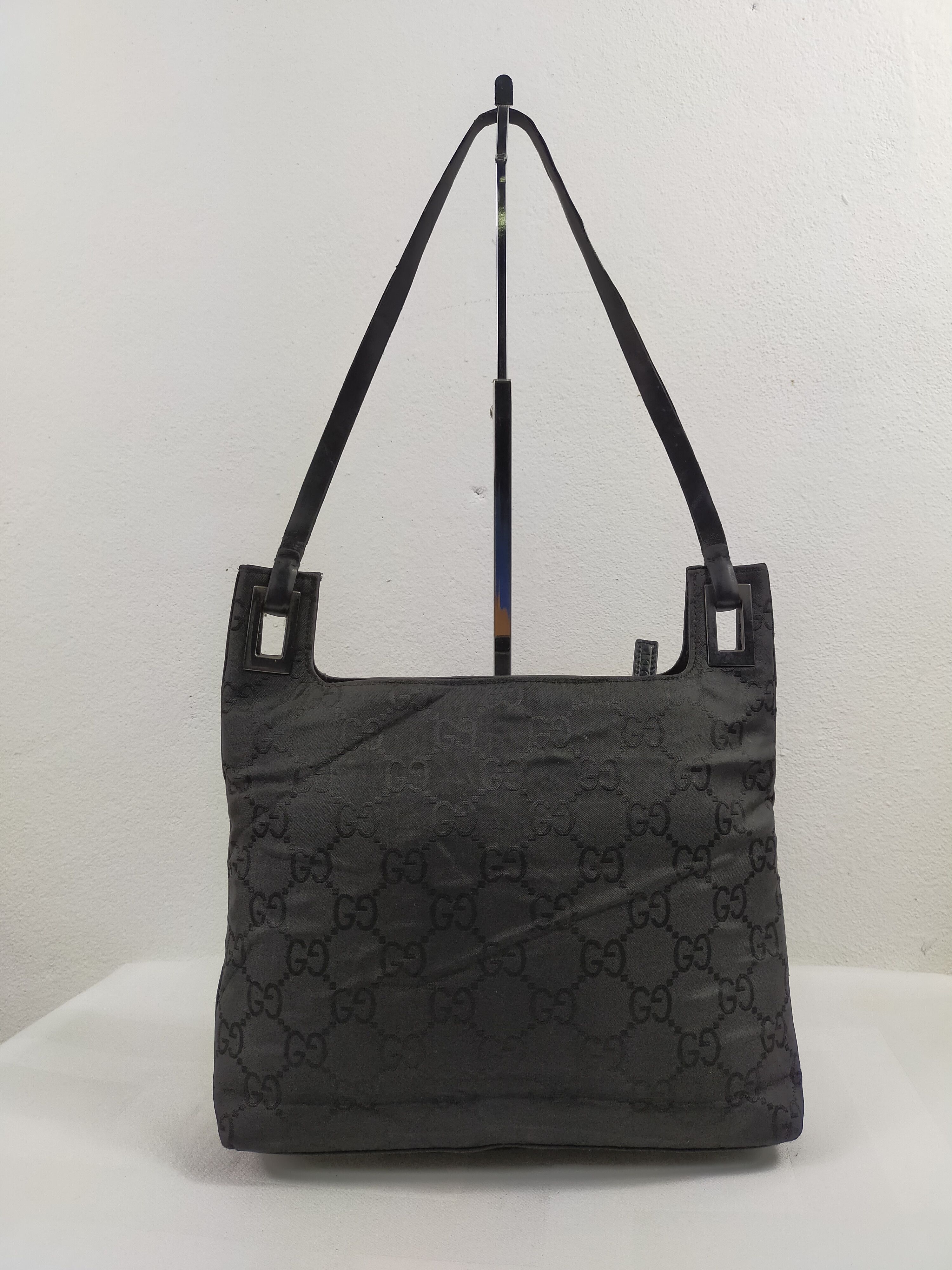 Gucci × Vintage Vintage Gucci GG Nylon Shoulder Bag Size ONE SIZE - 1 Thumbnail