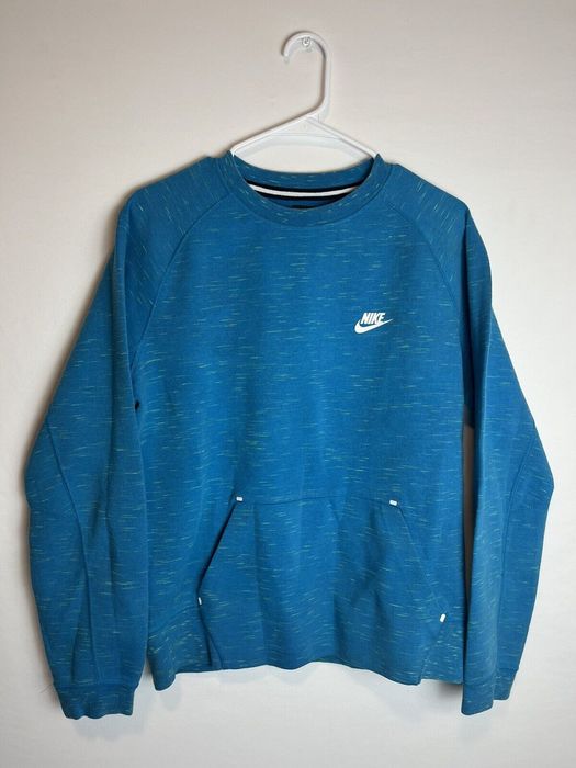 Baby blue discount crew neck nike