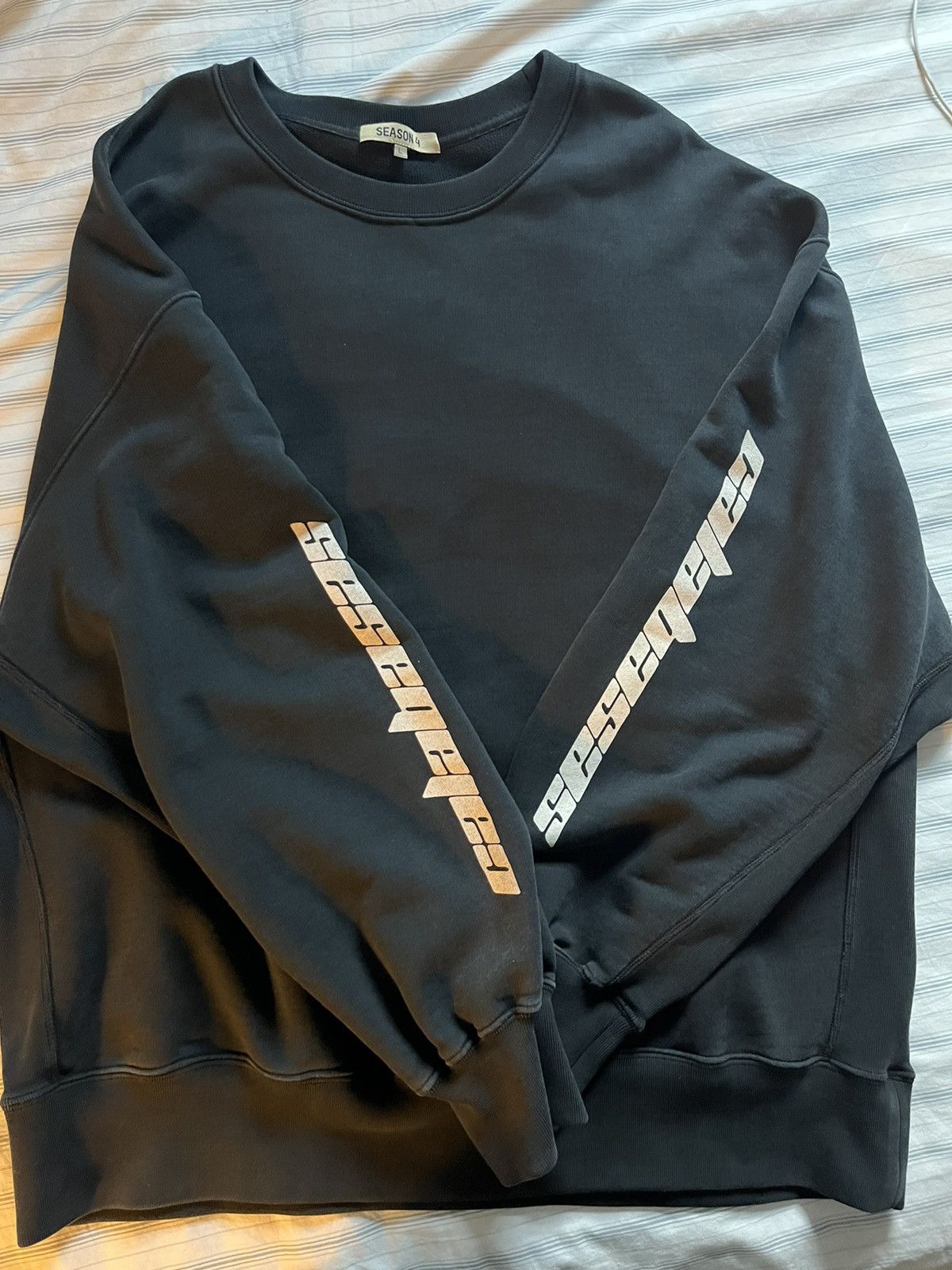 yeezy SEASON 4 トレーナー 💯 Yeezy Season 4 Calabasas “SCORPIO” Crewneck Sweatshirt