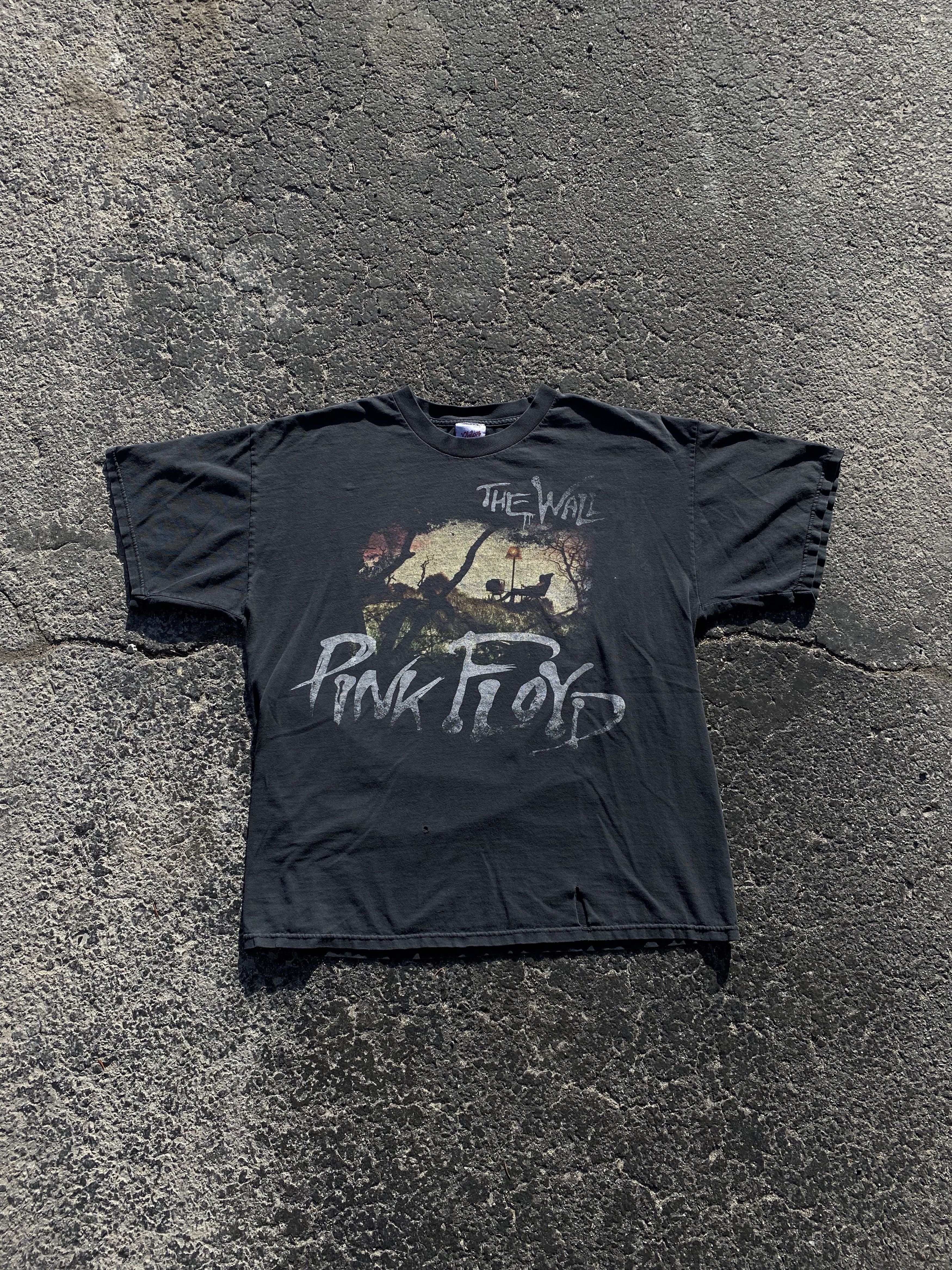 Vintage Vintage Pink Floyd The Wall Faded T-Shirt Size US XL / EU 56 / 4 - 2 Thumbnail
