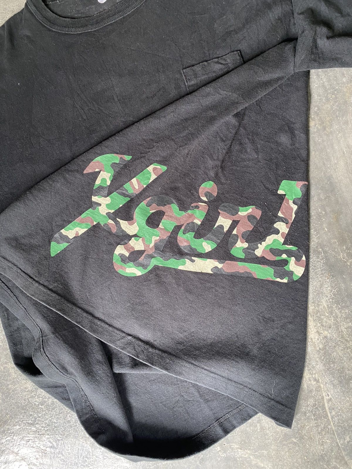 20471120 × Champion × Japanese Brand Vtg X-GIRL camo x Champion tee Size US XL / EU 56 / 4 - 3 Thumbnail