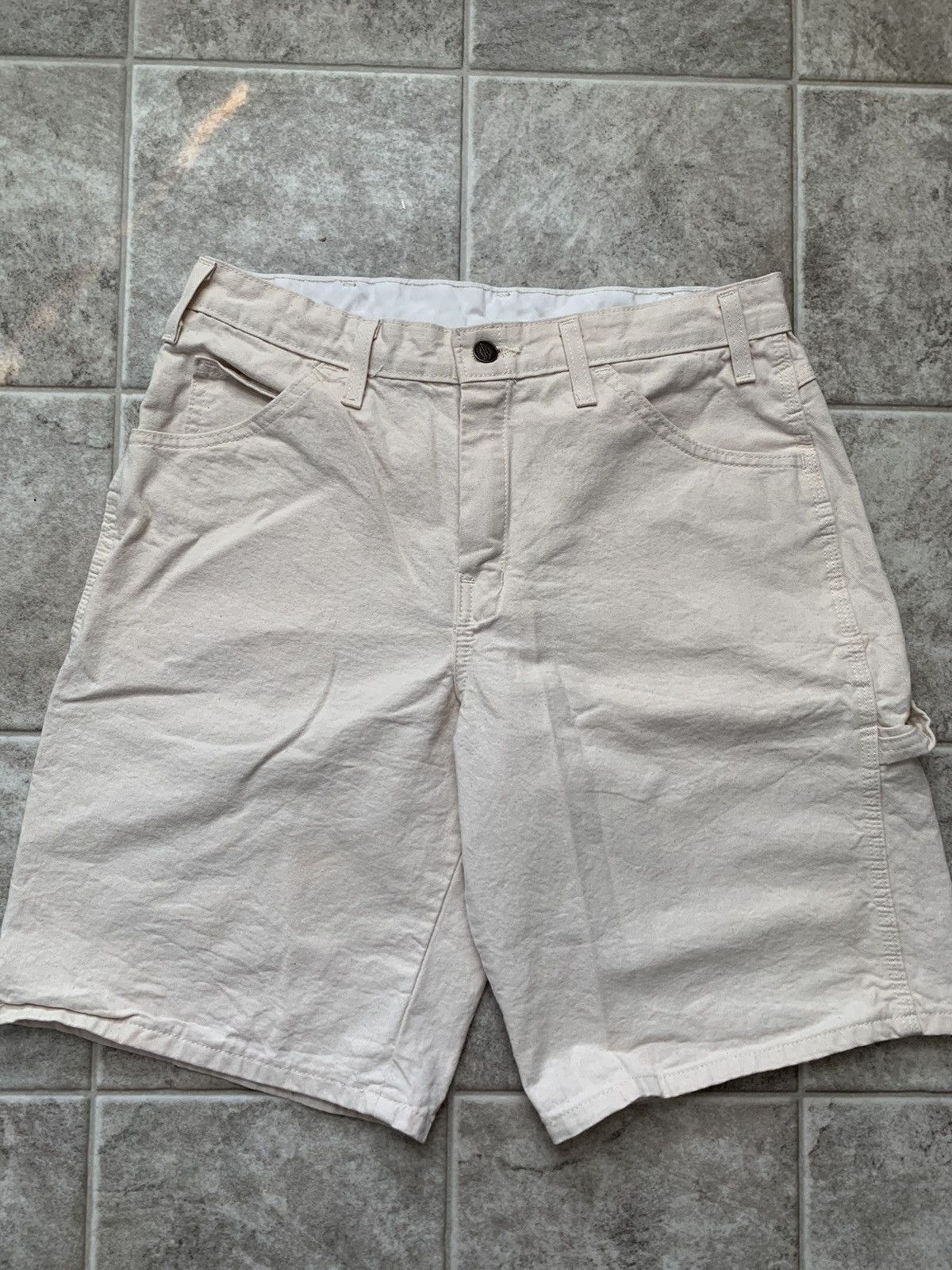 Dickies Dickies Beige 11” Carpenter Shorts Size US 32 / EU 48 - 1 Thumbnail