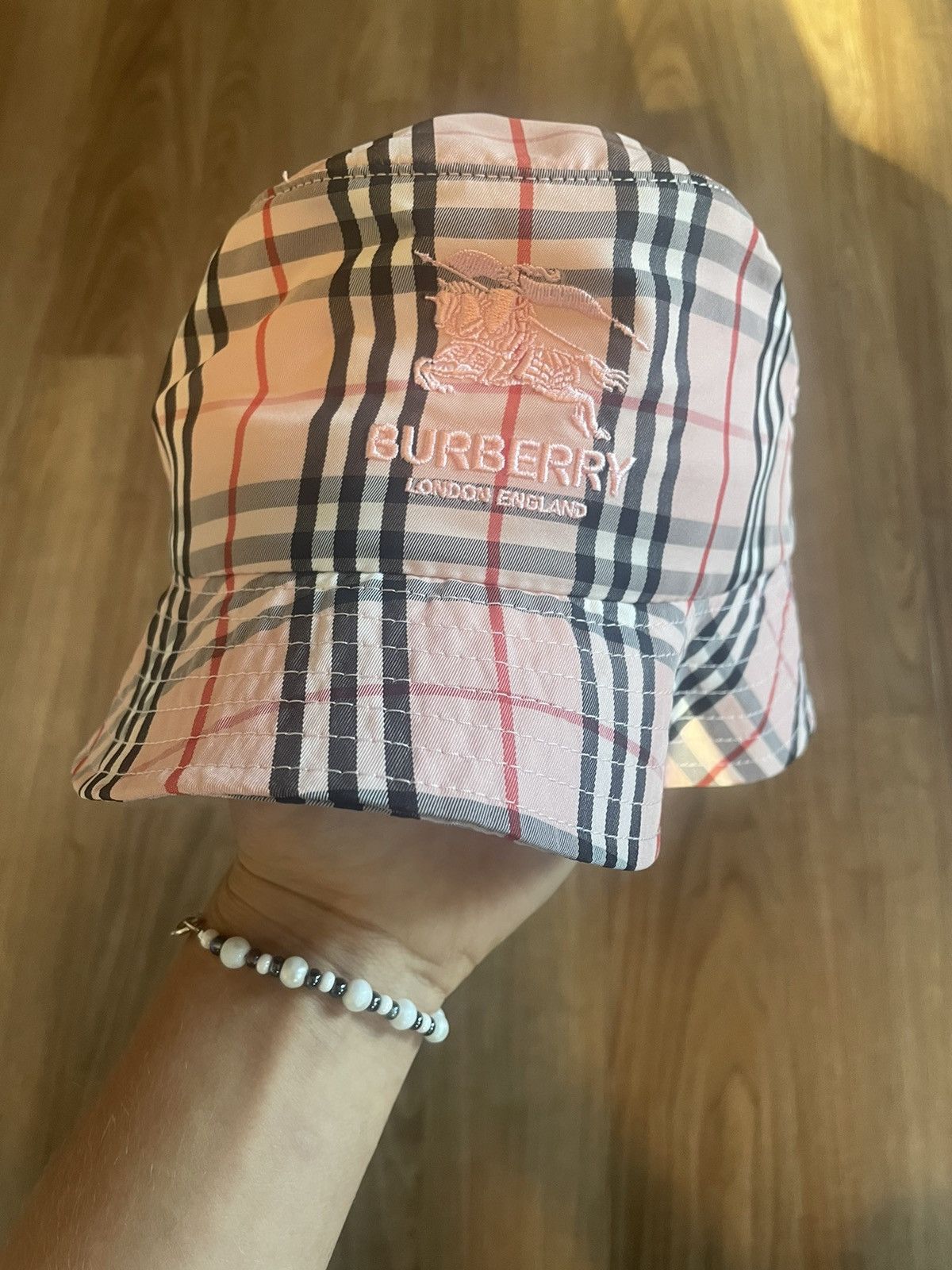 独創的 Supreme Burberry Crusher hat Pink M/L ハット - hinnawi4u.com