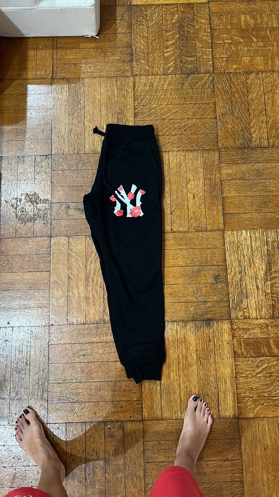 LaRopa LaRopa “New York is Kissing Me” joggers. Size Medium Size US 28 / EU 44 - 2 Thumbnail