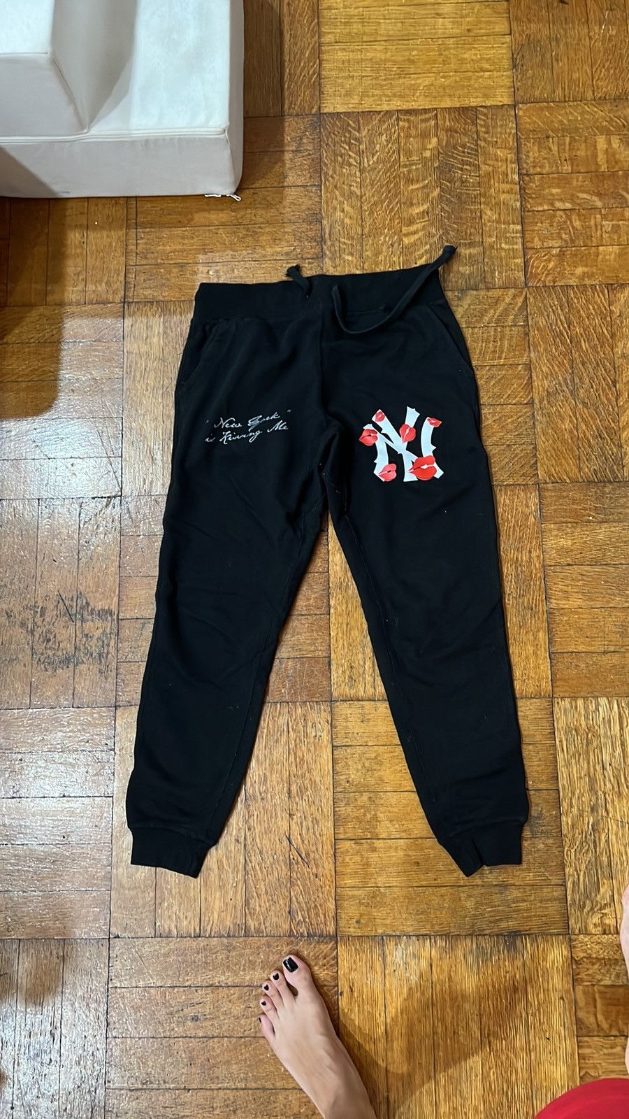 LaRopa LaRopa “New York is Kissing Me” joggers. Size Medium Size US 28 / EU 44 - 4 Thumbnail