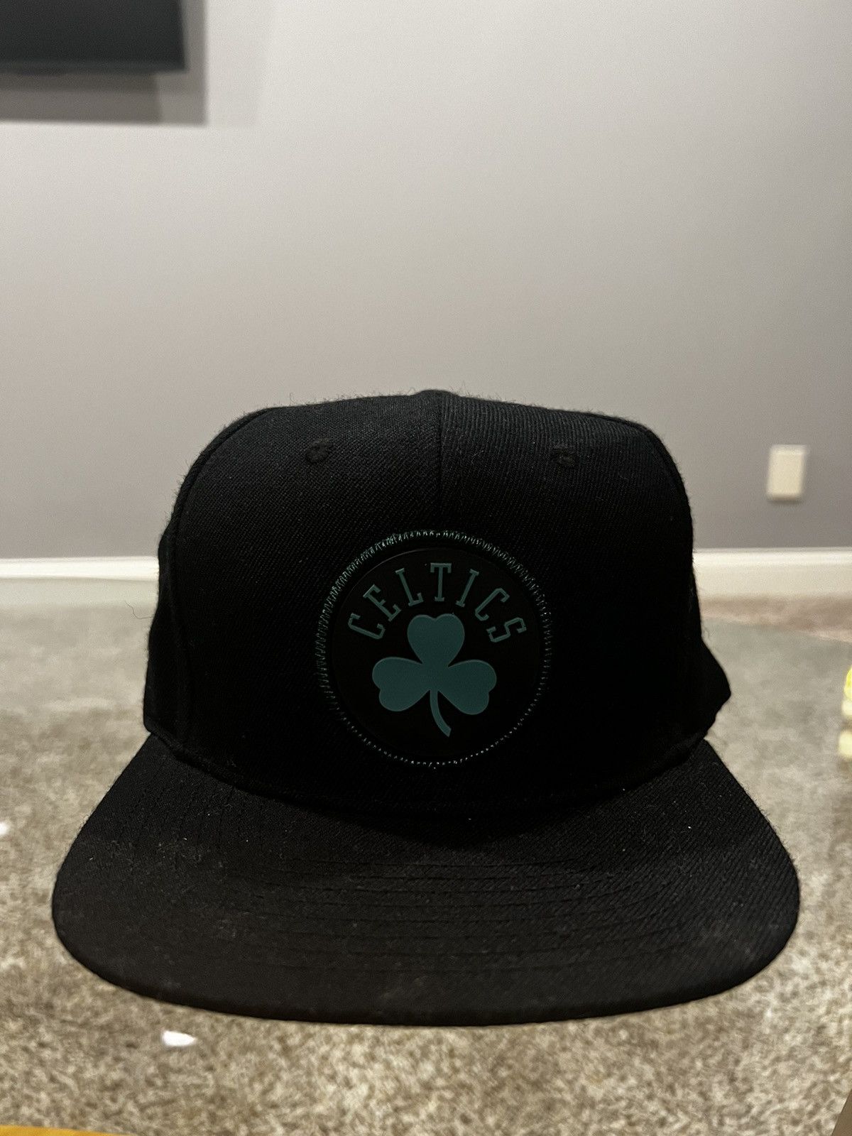Boston Celtics Mitchell and Ness Black Royalty Snapback Hat – Fan Cave