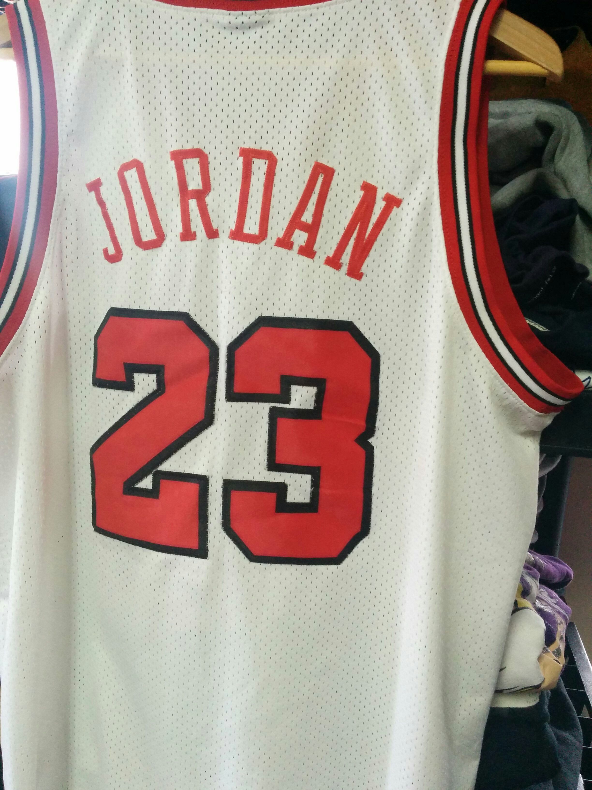 NBA × Nike Nike rookie Mens Michael Jordan Chicago Bulls 1984 NBA Jersey Medium Basketball Vintage Fall '04 Rookie Rewind Authentic Sewn Stitched Size US XL / EU 56 / 4 - 4 Thumbnail