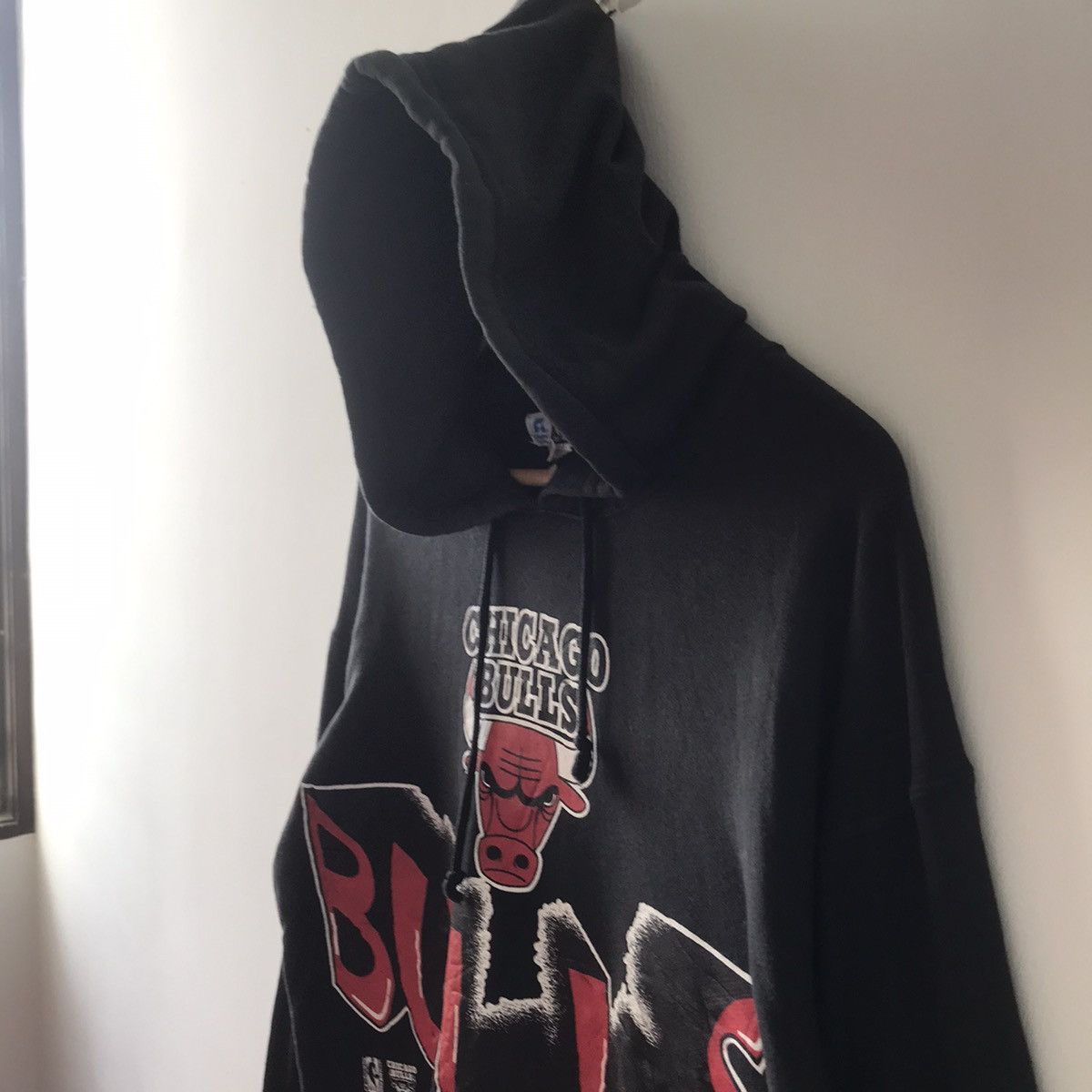 NBA Chicago Bull Hoodie x NBA x Vintage Size US L / EU 52-54 / 3 - 8 Thumbnail