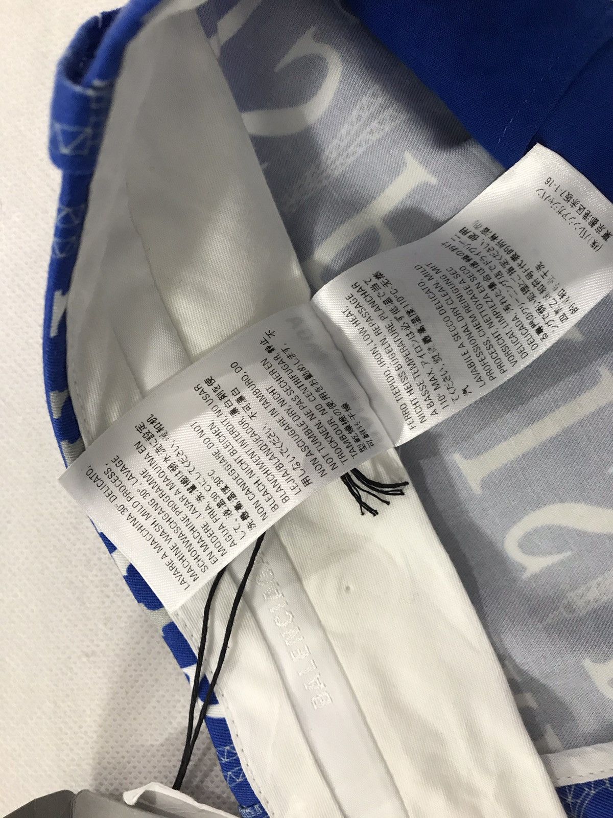 Balenciaga Balenciaga 2020 paris men’s cropped pants. 48/M/32. $995 Size US 32 / EU 48 - 10 Thumbnail