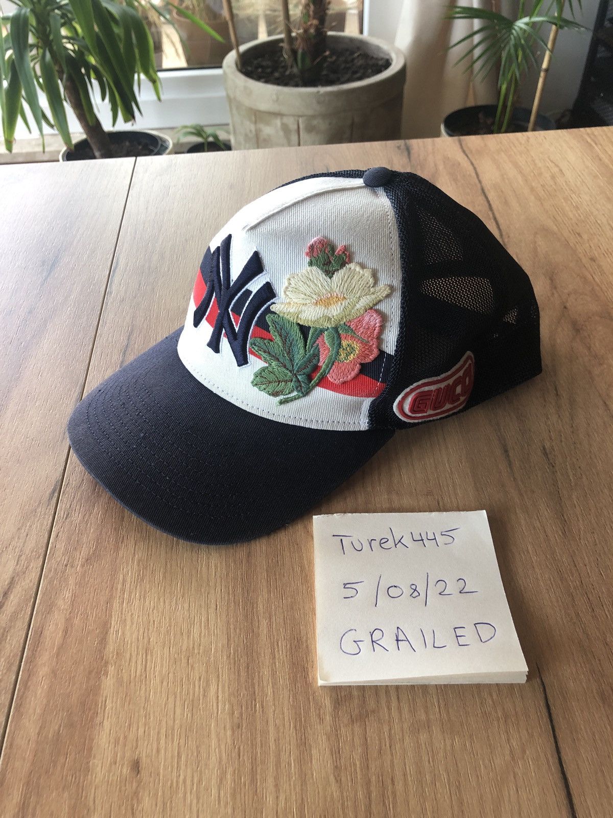 Gucci cap flower clearance