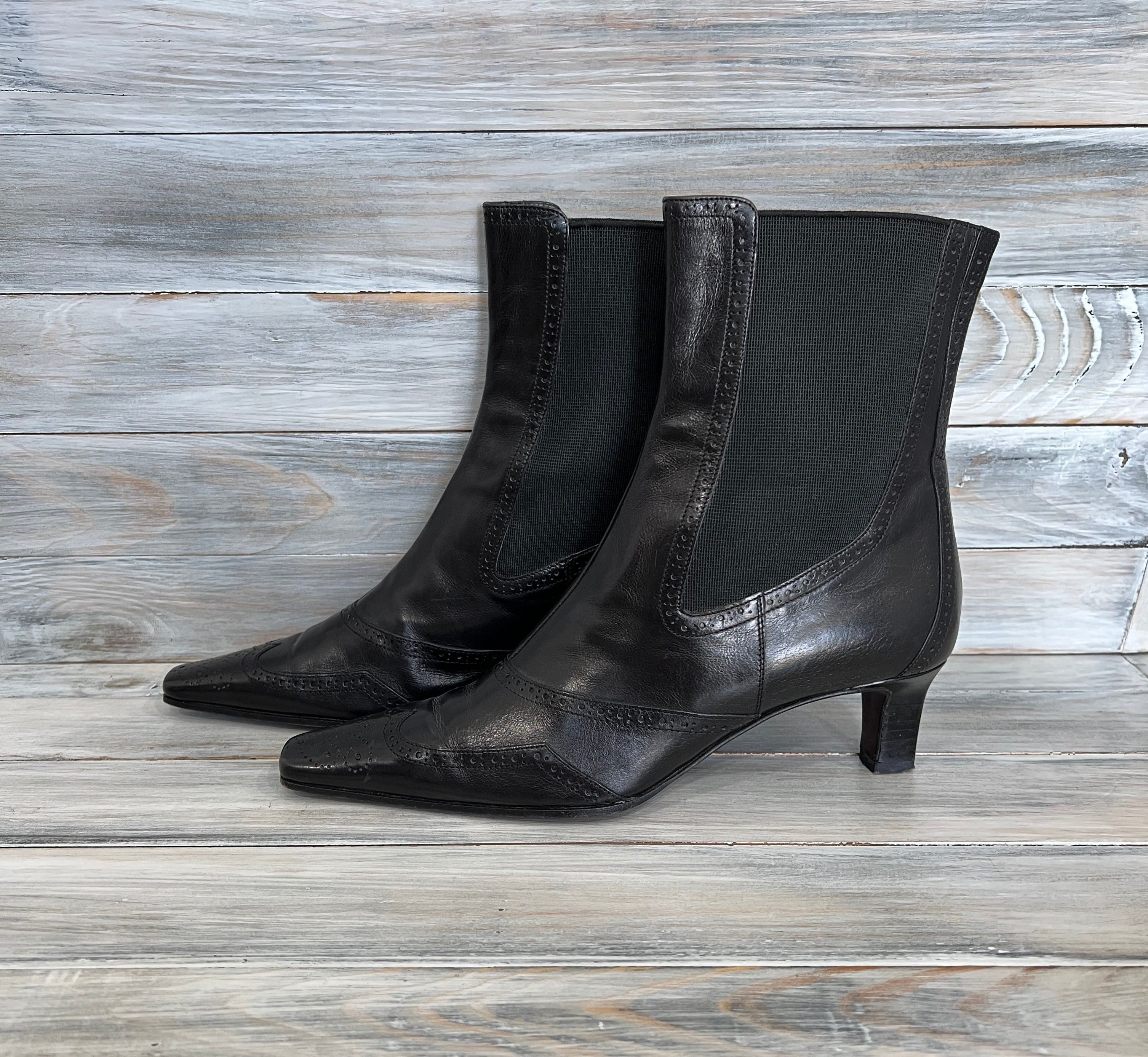 Dolce & Gabbana Dolce & Gabbana Women's Leather Shoes With A Low Heel Italy Size US 7 / IT 37 - 16 Thumbnail