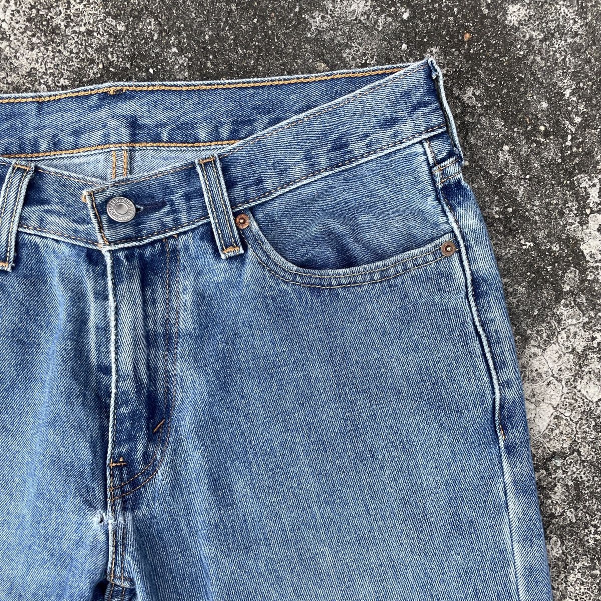 Levi's Vintage Levis 541 Women Denim Jeans Size 32" / US 10 / IT 46 - 2 Thumbnail