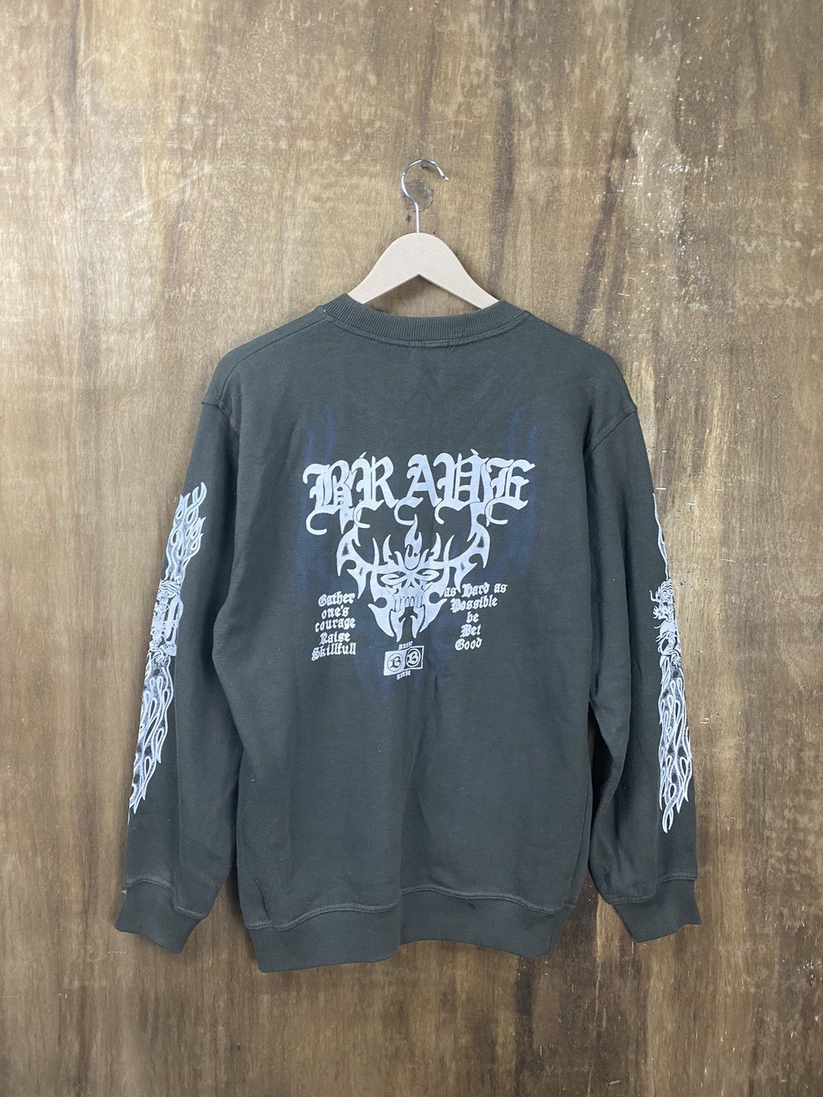 Designer Vincere Brave Sweatshirt #3677 Size US M / EU 48-50 / 2 - 12 Thumbnail