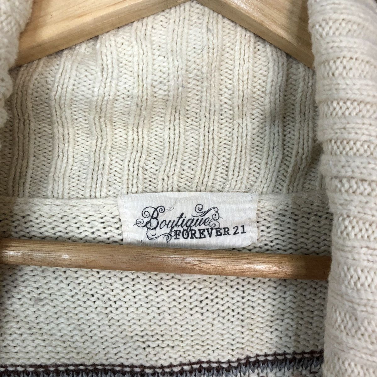 Homespun Knitwear Boutique Forever 21 White art cardigan Knitwear #H434 Size US L / EU 52-54 / 3 - 6 Thumbnail