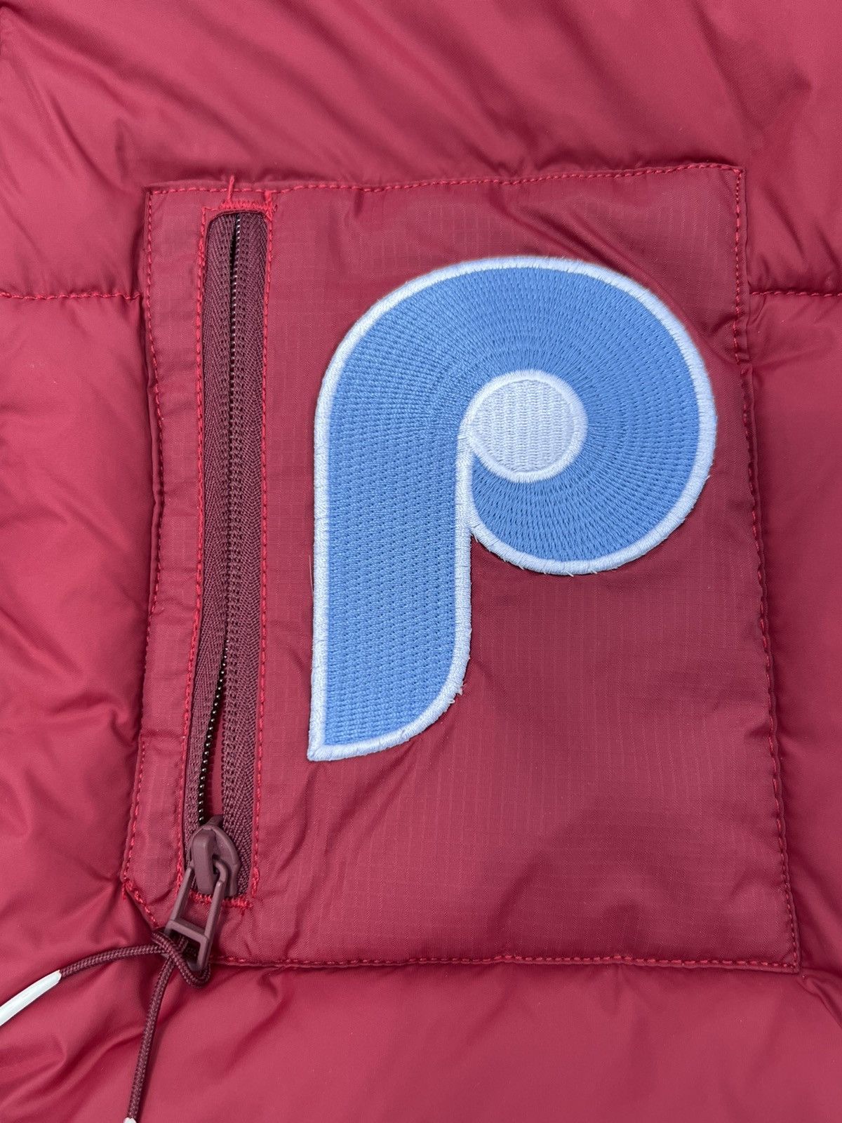 Foot Locker × MLB Phillies Patch x Foot Locker Oversized Puffer Blue Size US M / EU 48-50 / 2 - 11 Thumbnail