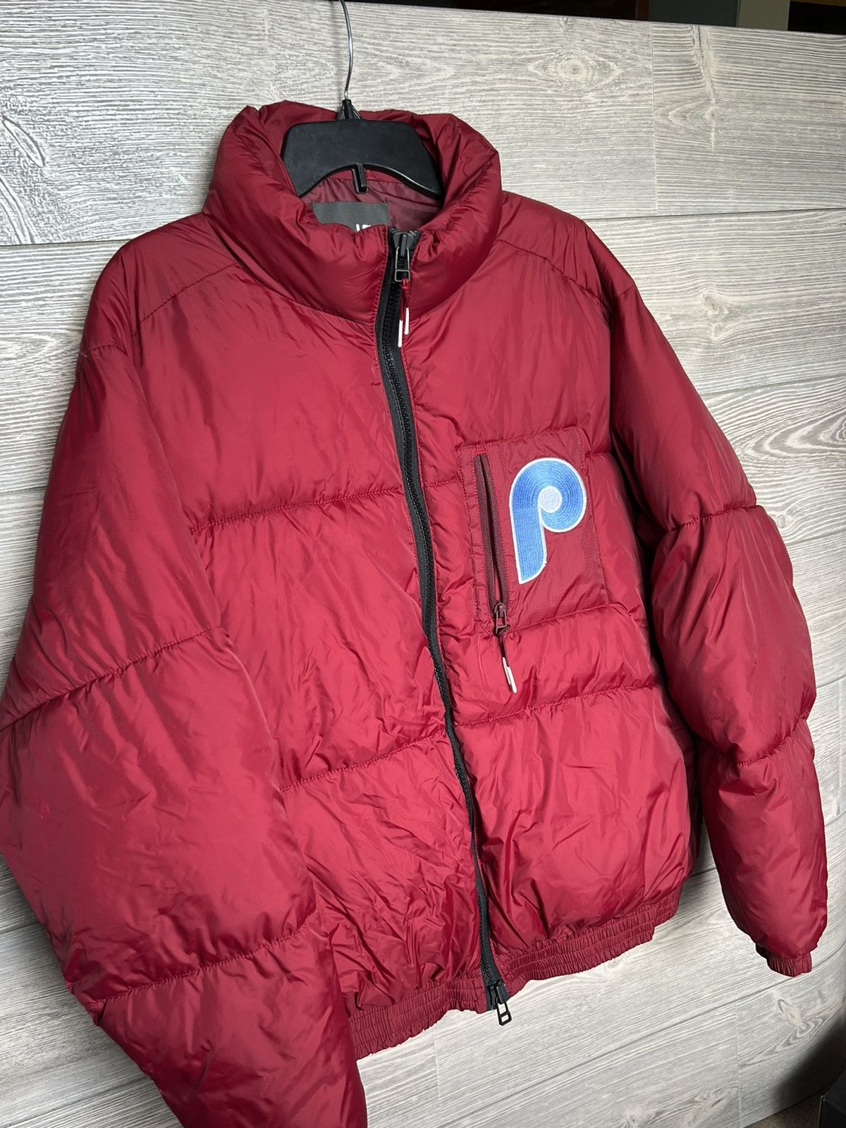 Foot Locker × MLB Phillies Patch x Foot Locker Oversized Puffer Blue Size US M / EU 48-50 / 2 - 1 Thumbnail