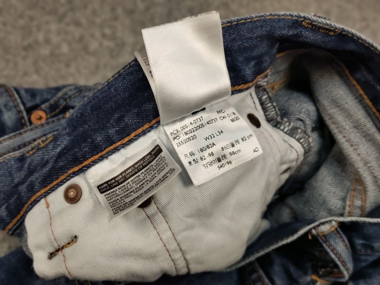 Levi's Vintage Levi’s 514 Blue Washed Denim Jeans Casual Pants Size US 32 / EU 48 - 21 Thumbnail