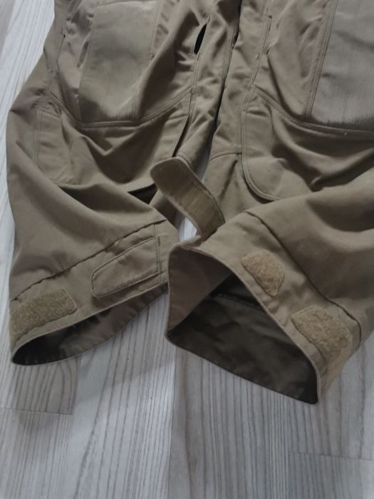 Arc'Teryx Arcteryx assault pants with knee pads | Grailed