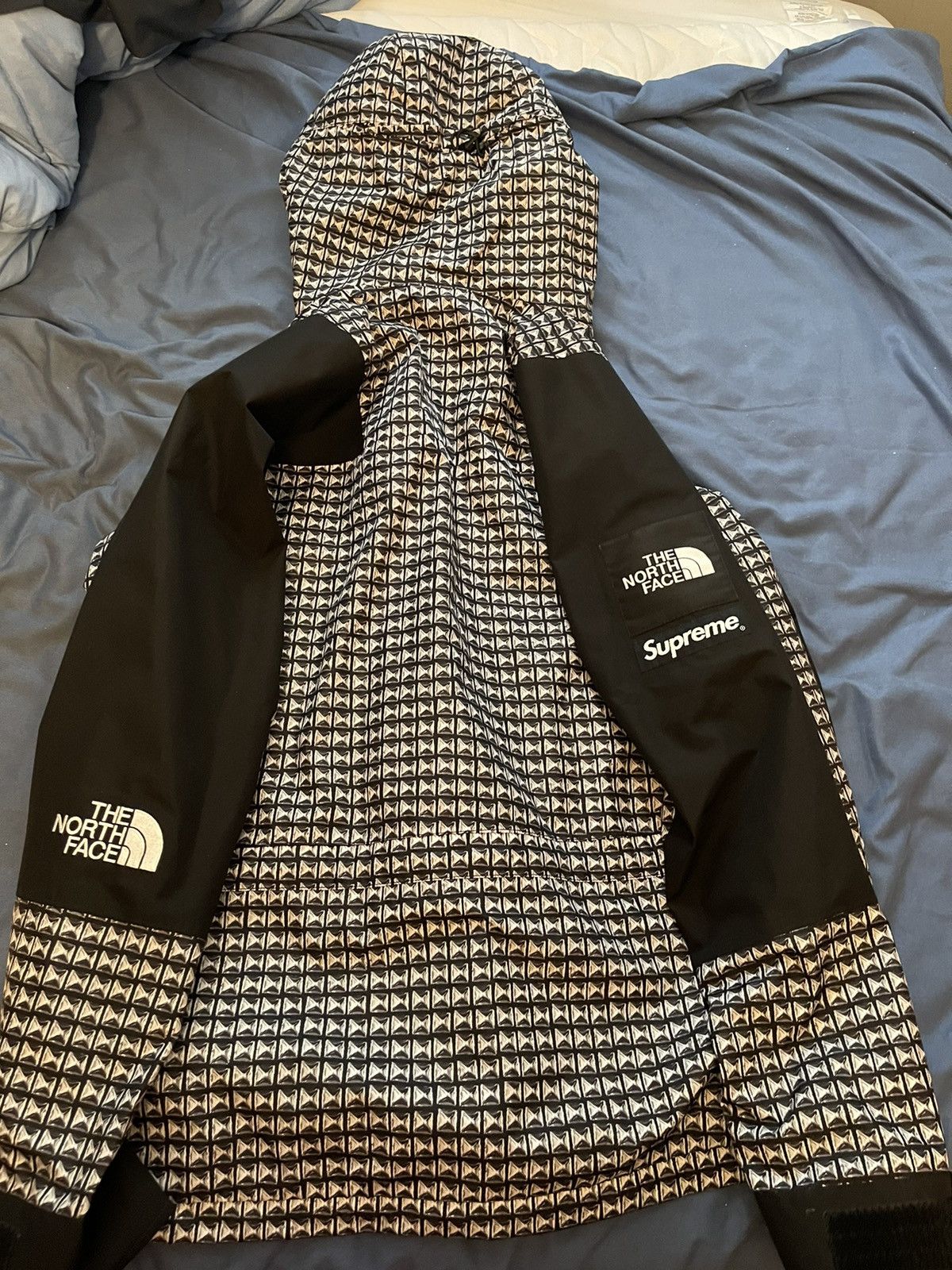 Supreme × The North Face Supreme The North Face Studded Mountain Light Jacket Black Size US L / EU 52-54 / 3 - 2 Thumbnail
